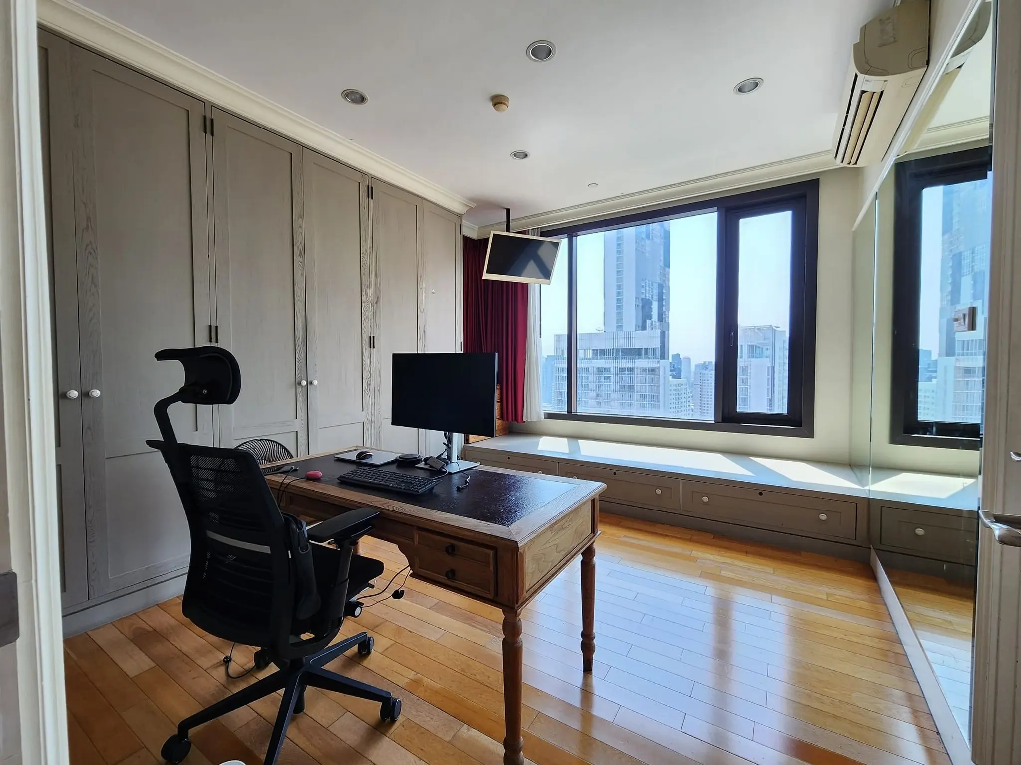 2 Bed/ 3 Bath Aguston Sukhumvit 22