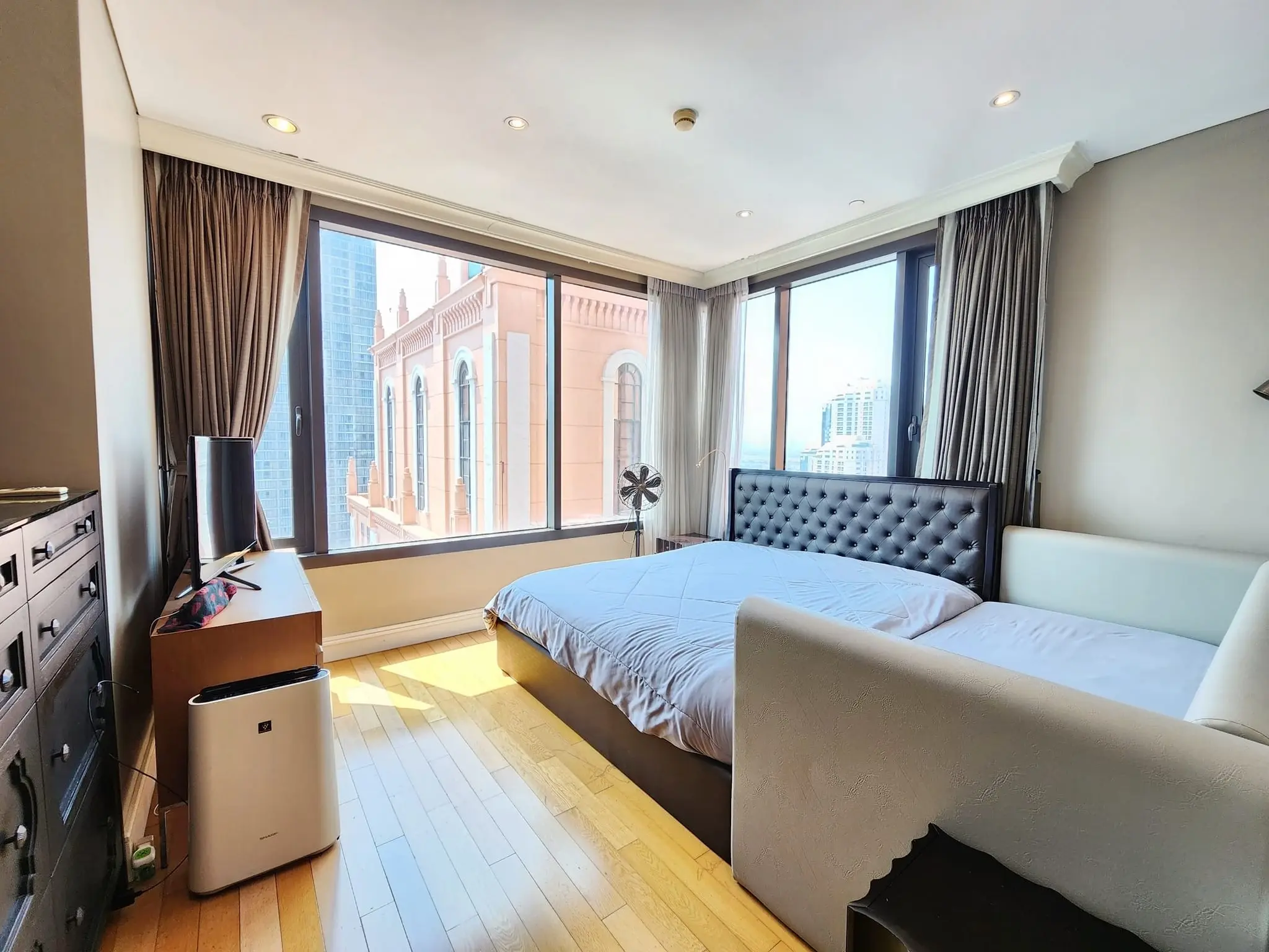 2 Bed/ 3 Bath Aguston Sukhumvit 22