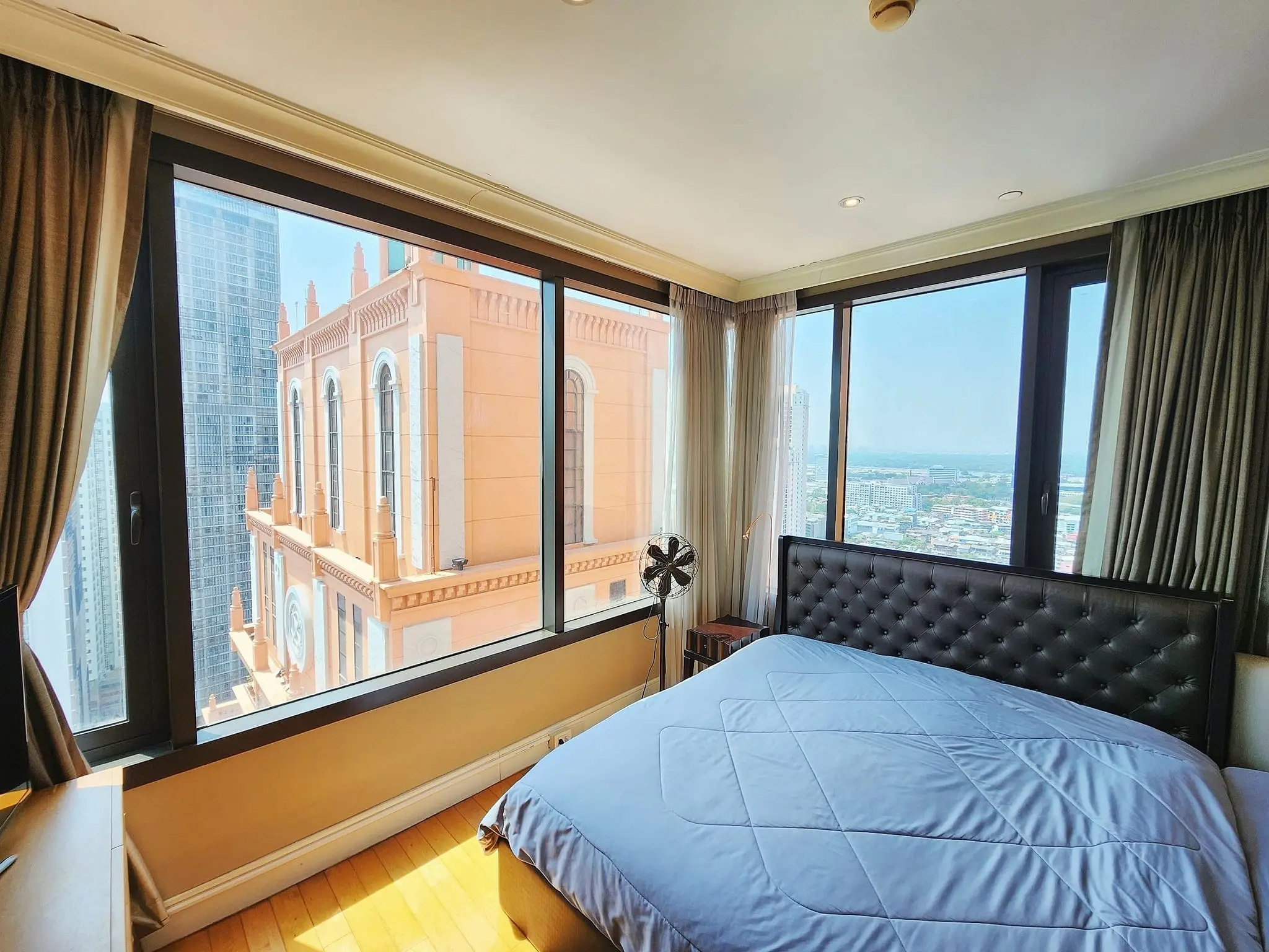 2 Bed/ 3 Bath Aguston Sukhumvit 22