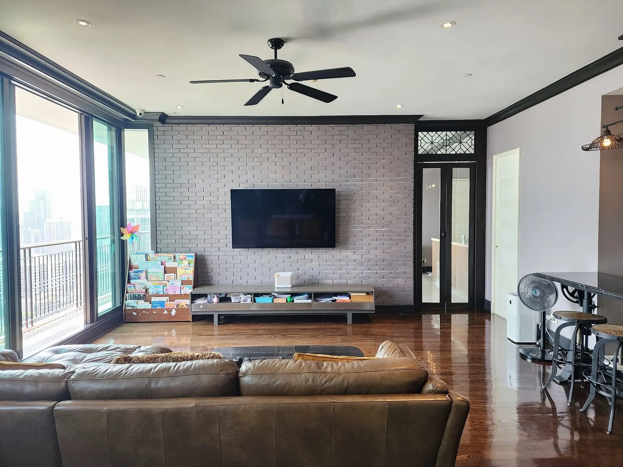 2 Bed/ 3 Bath Aguston Sukhumvit 22