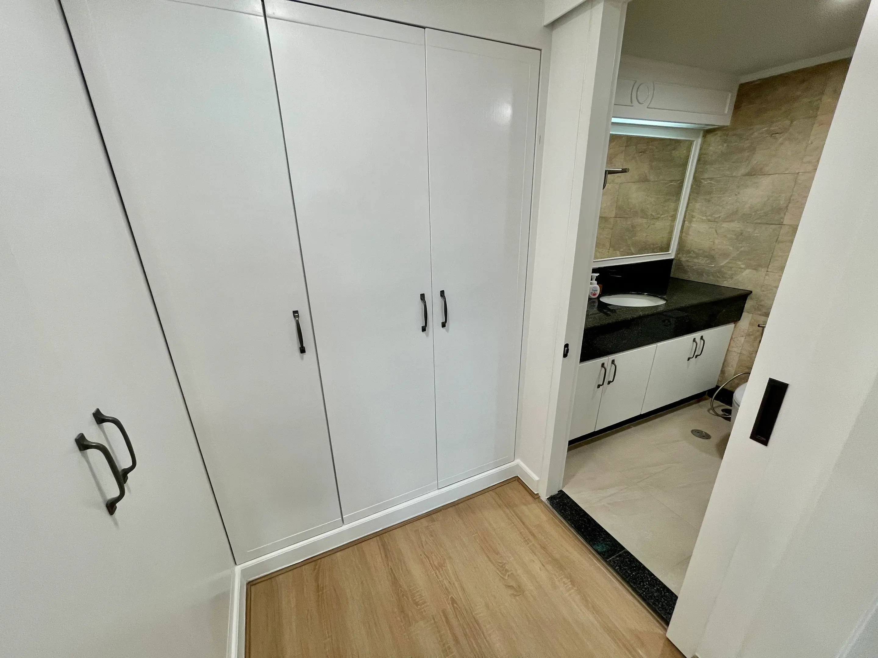 1 Bed/ 2 Bath Lake Avenue 