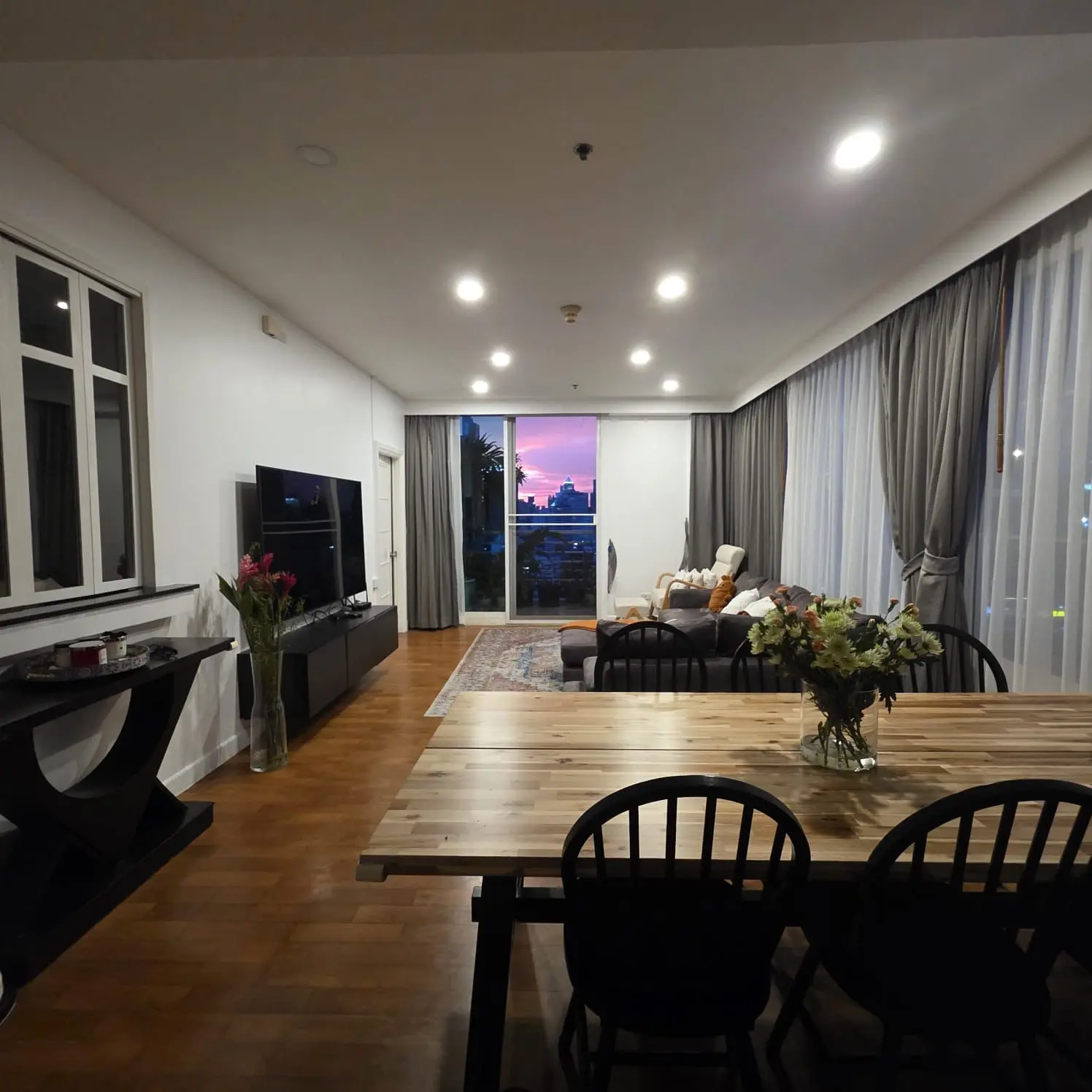 3 Bed/ 3 Bath Siri Residence Soi 24