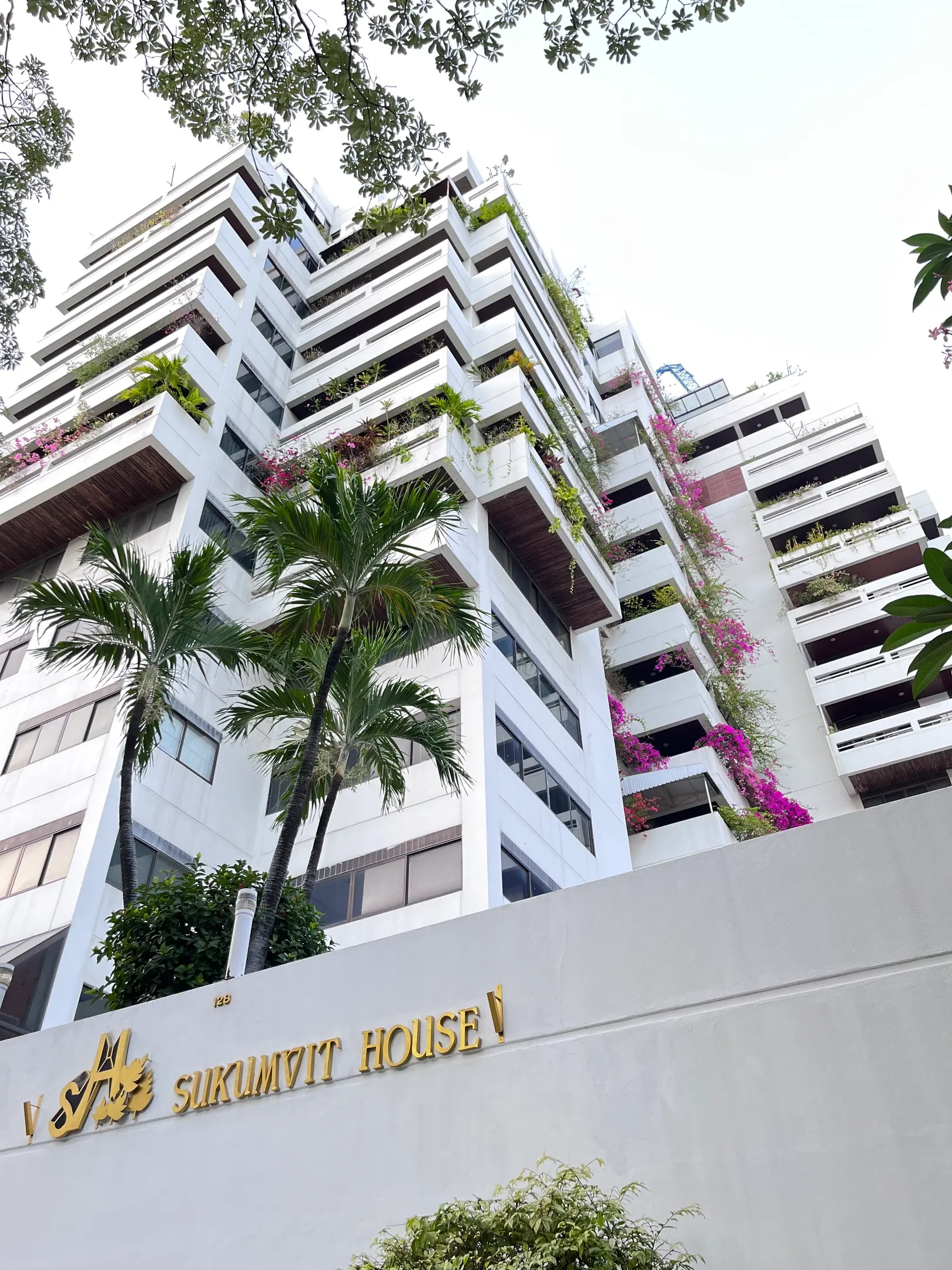 2 Bed/ 3 Bath Sukhumvit House