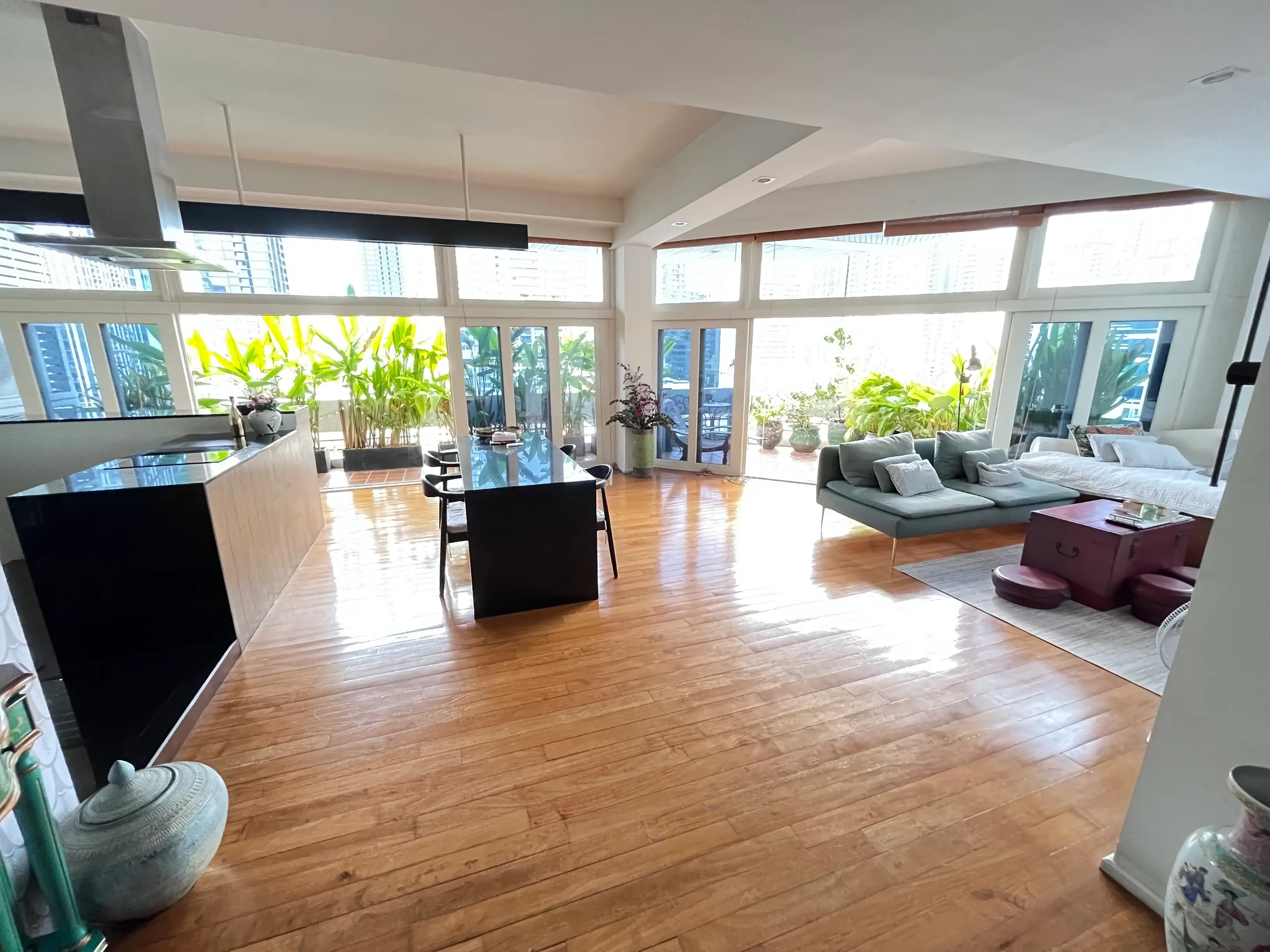 2 Bed/ 3 Bath Sukhumvit House