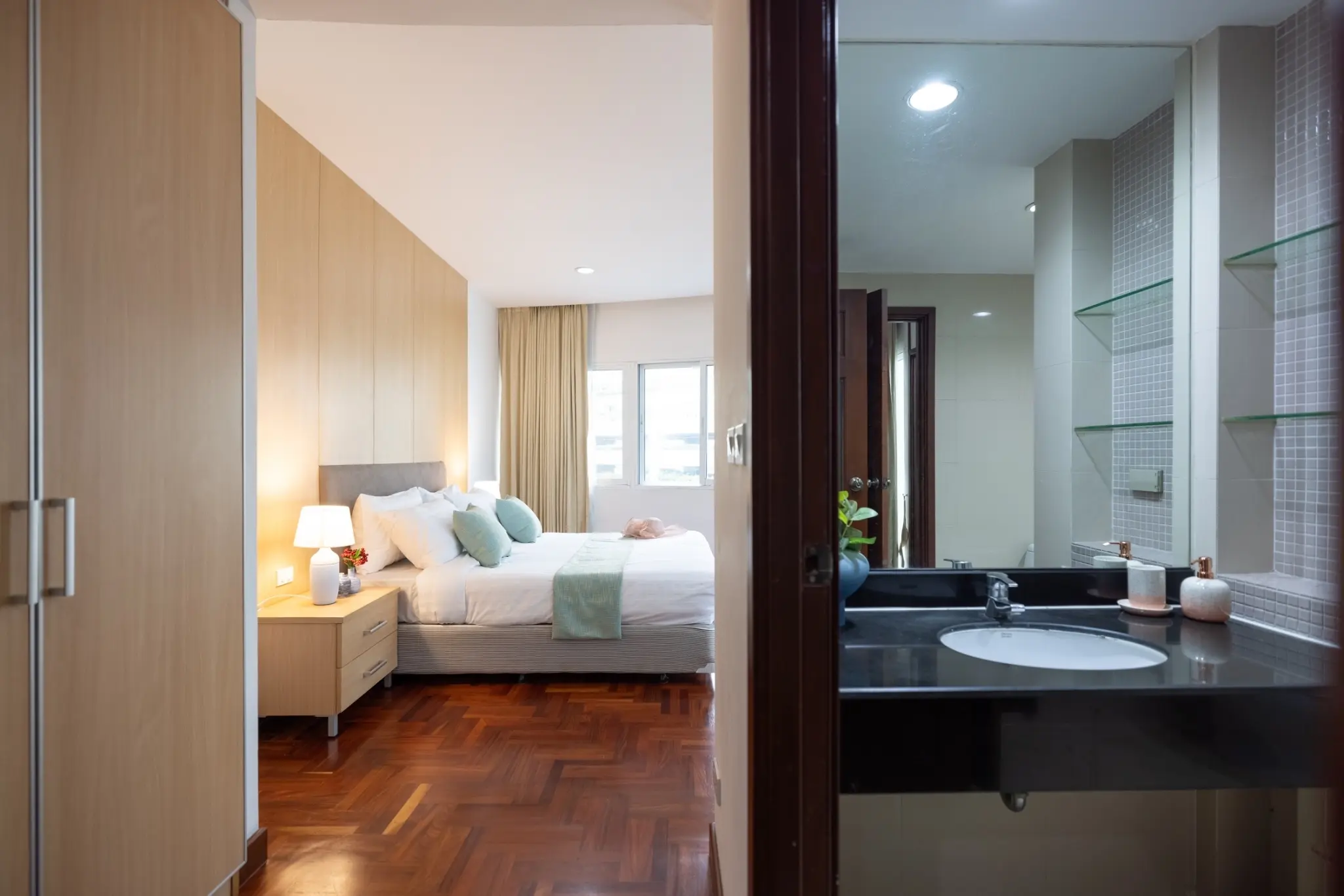 2 Bed/ 2 Bath Grand Sethiwan Apartment