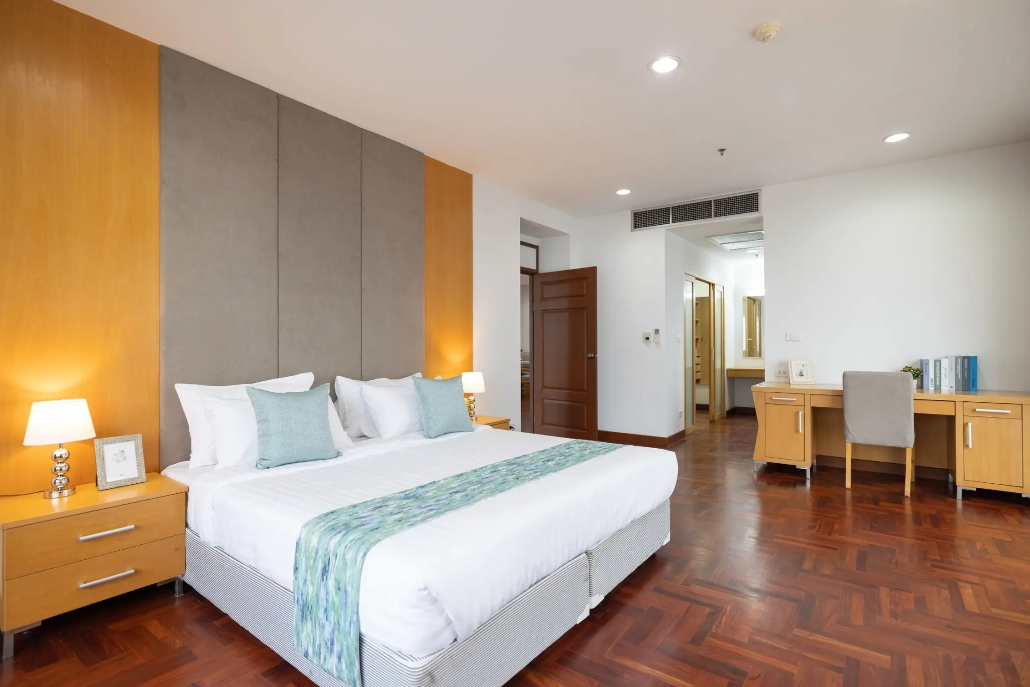 3 Bed/ 3 Bath Grand Sethiwan Apartment