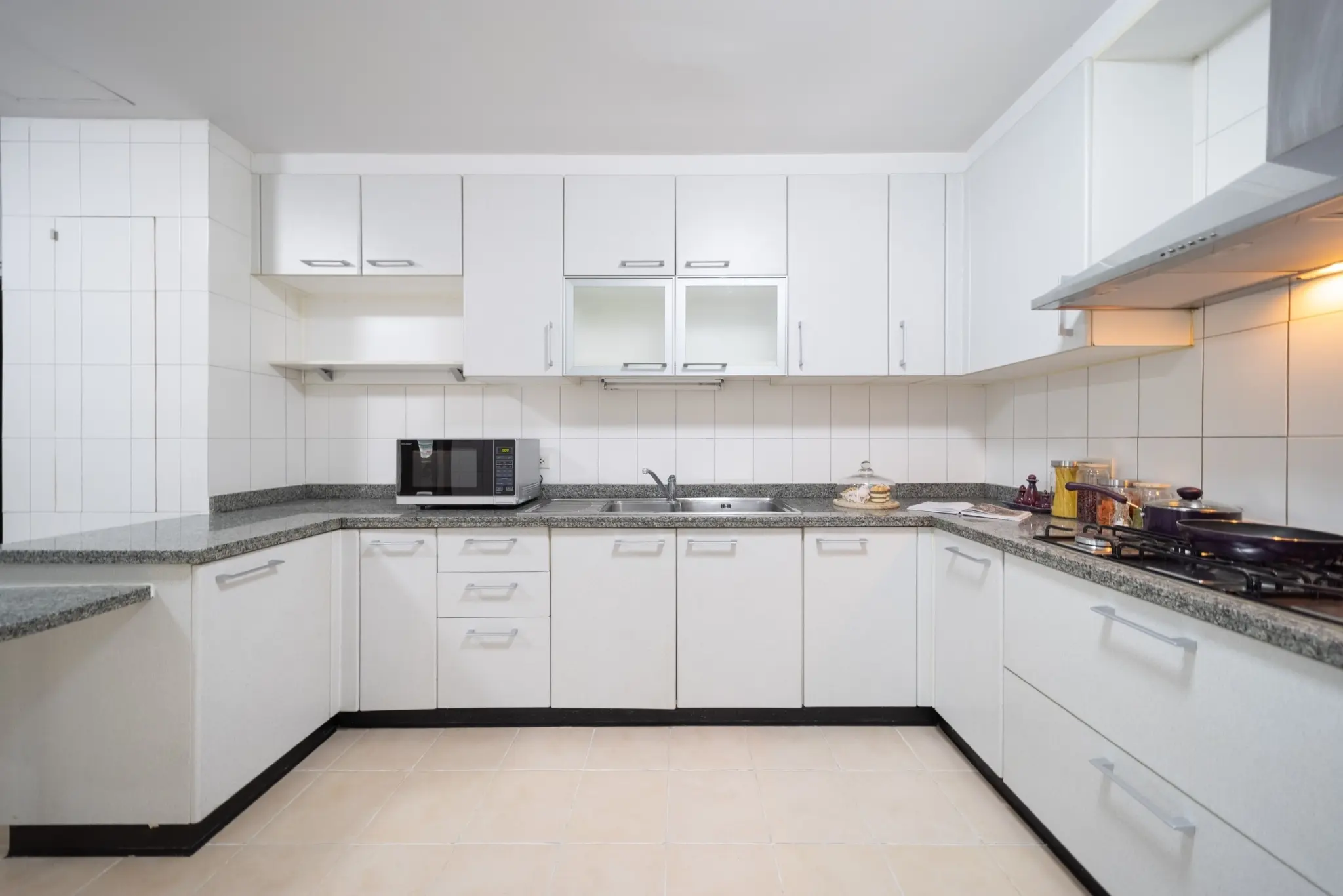 3 Bed/ 3 Bath Grand Sethiwan Apartment