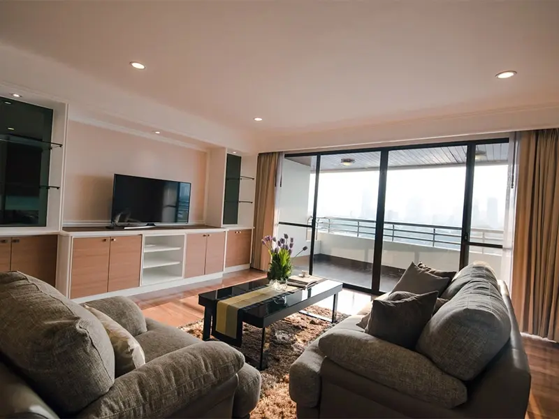 3 Bed/ 3 Bath Apartment Mayfair Garden