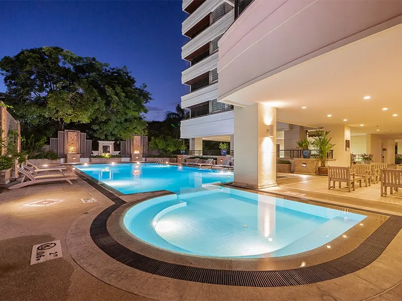 3 Bed/ 3 Bath Apartment Mayfair Garden