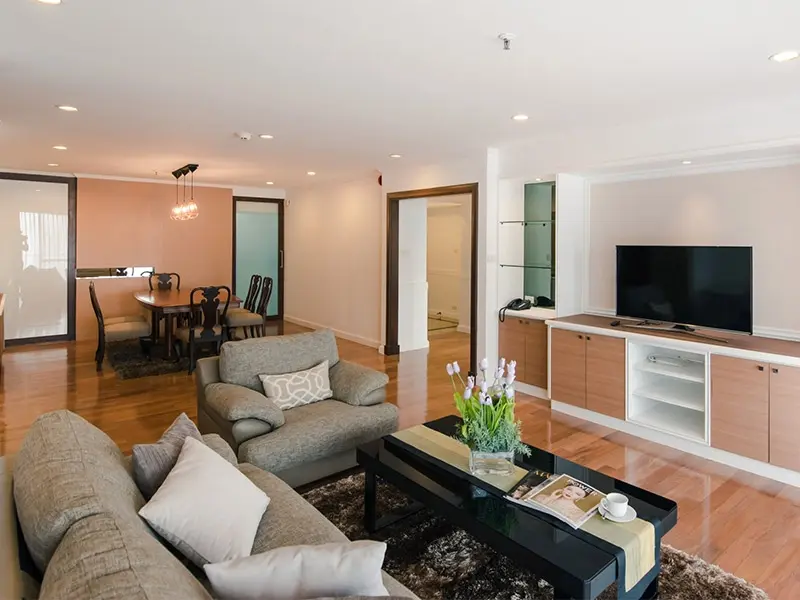 3 Bed/ 3 Bath Apartment Mayfair Garden