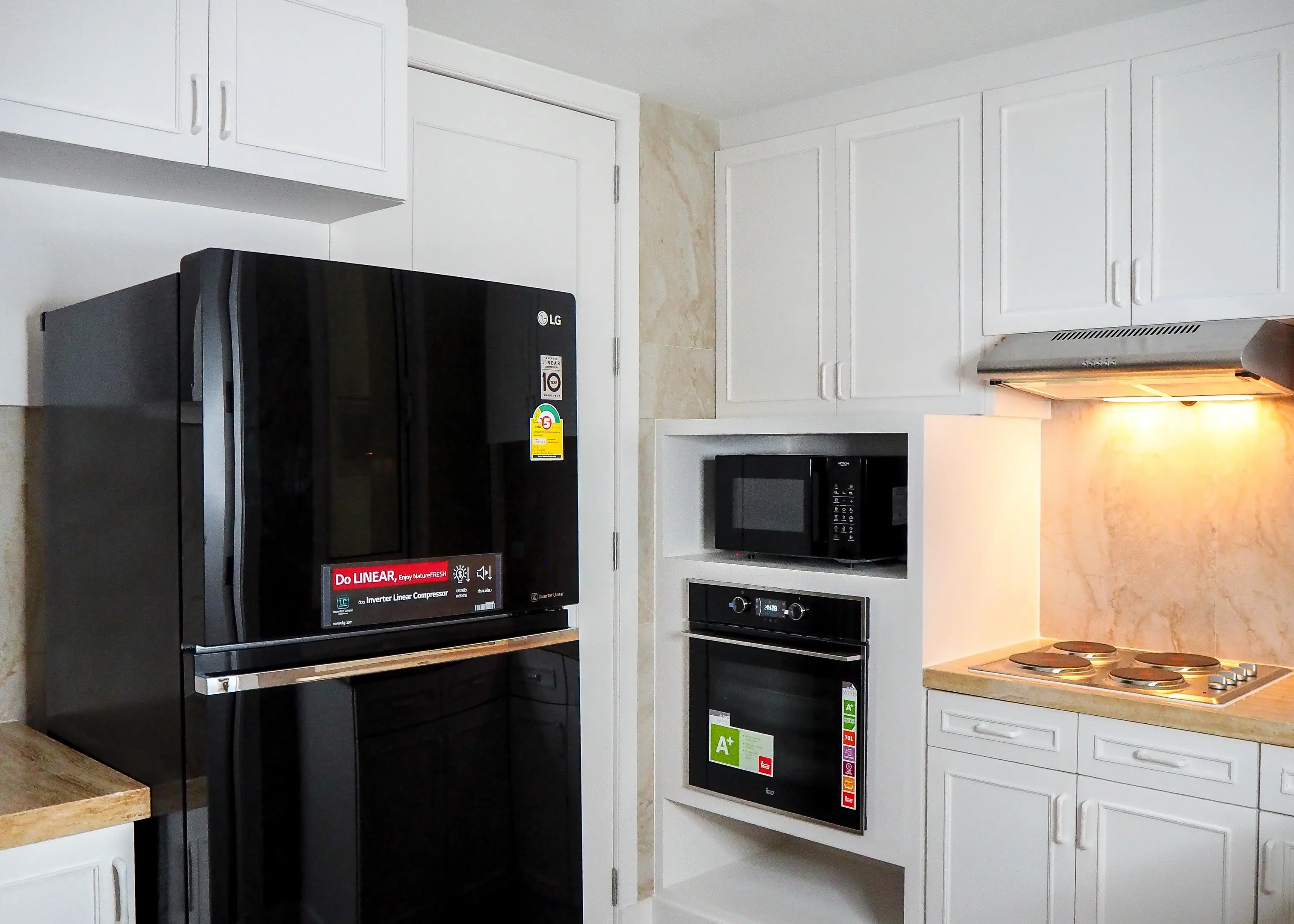 3 Bed/ 4 Bath Wilshire Condominium