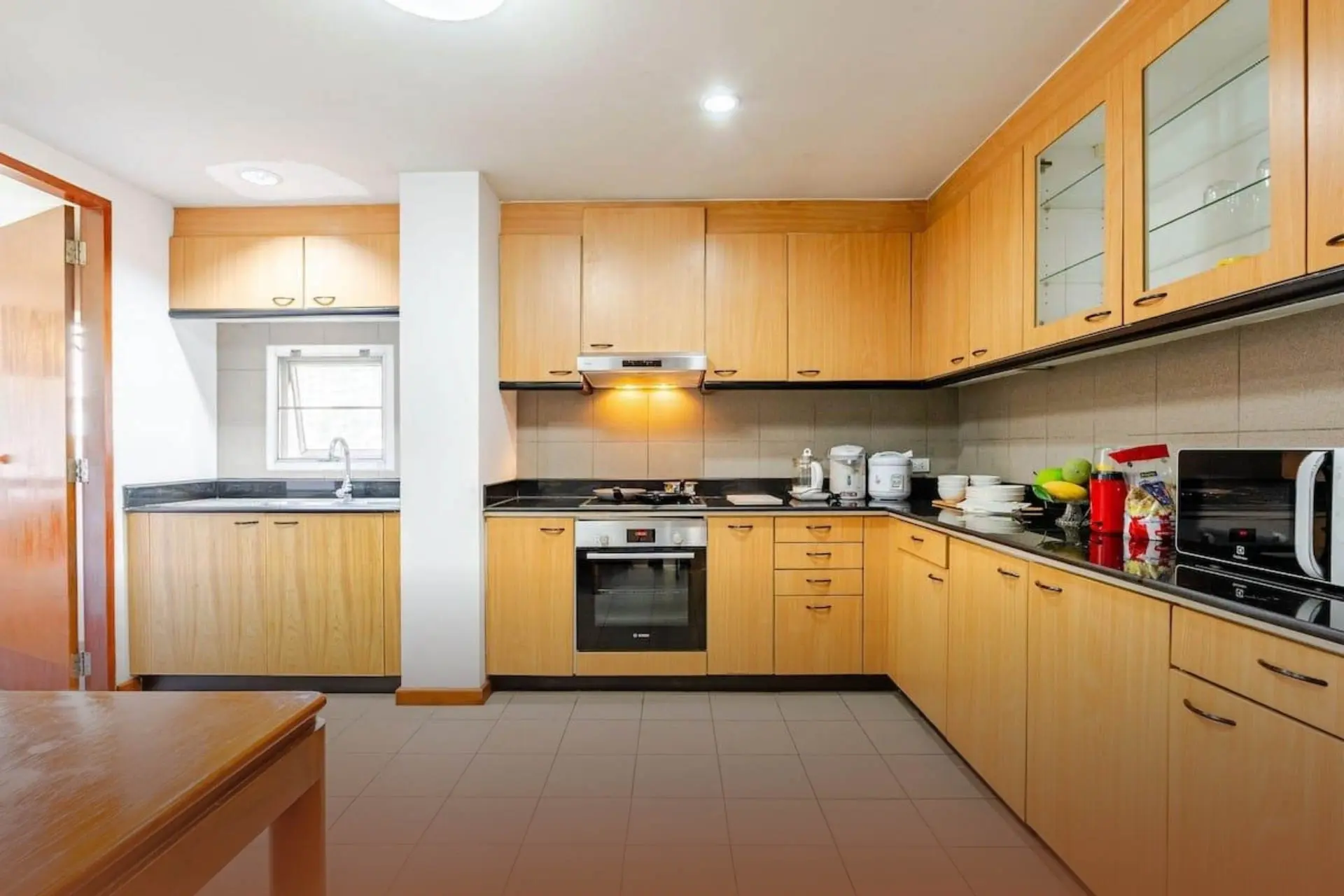 3 Bed/ 3 Bath Ma Peng Seng Apartment