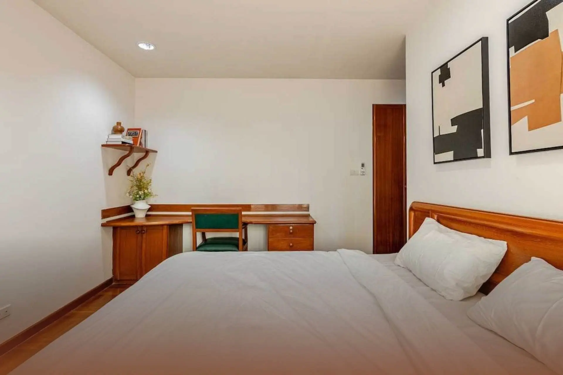 3 Bed/ 3 Bath Ma Peng Seng Apartment