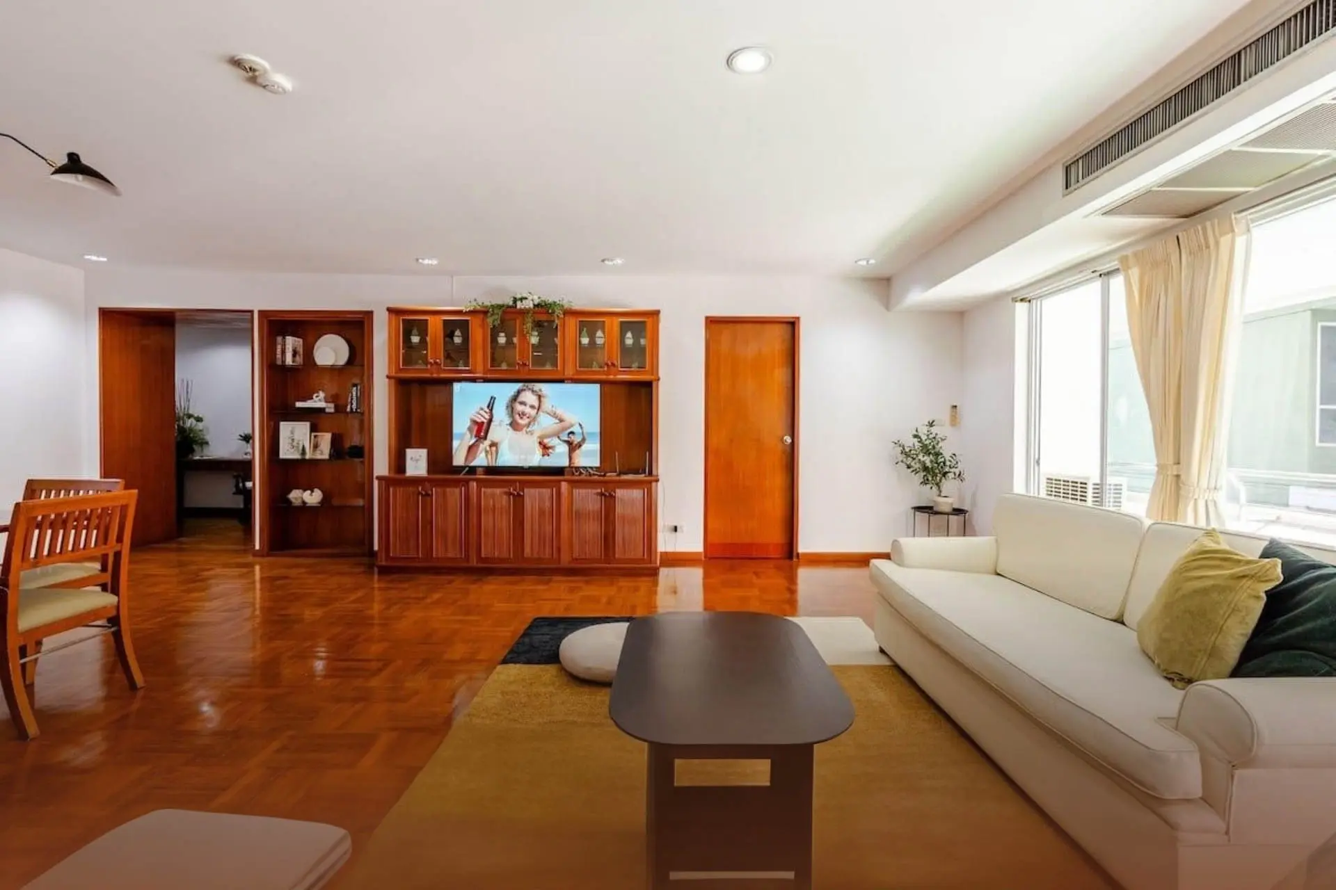 3 Bed/ 3 Bath Ma Peng Seng Apartment
