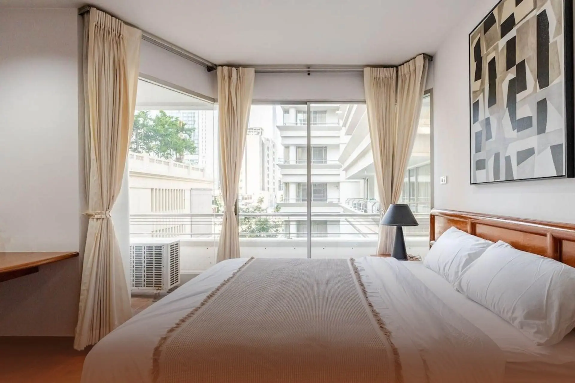 3 Bed/ 3 Bath Ma Peng Seng Apartment
