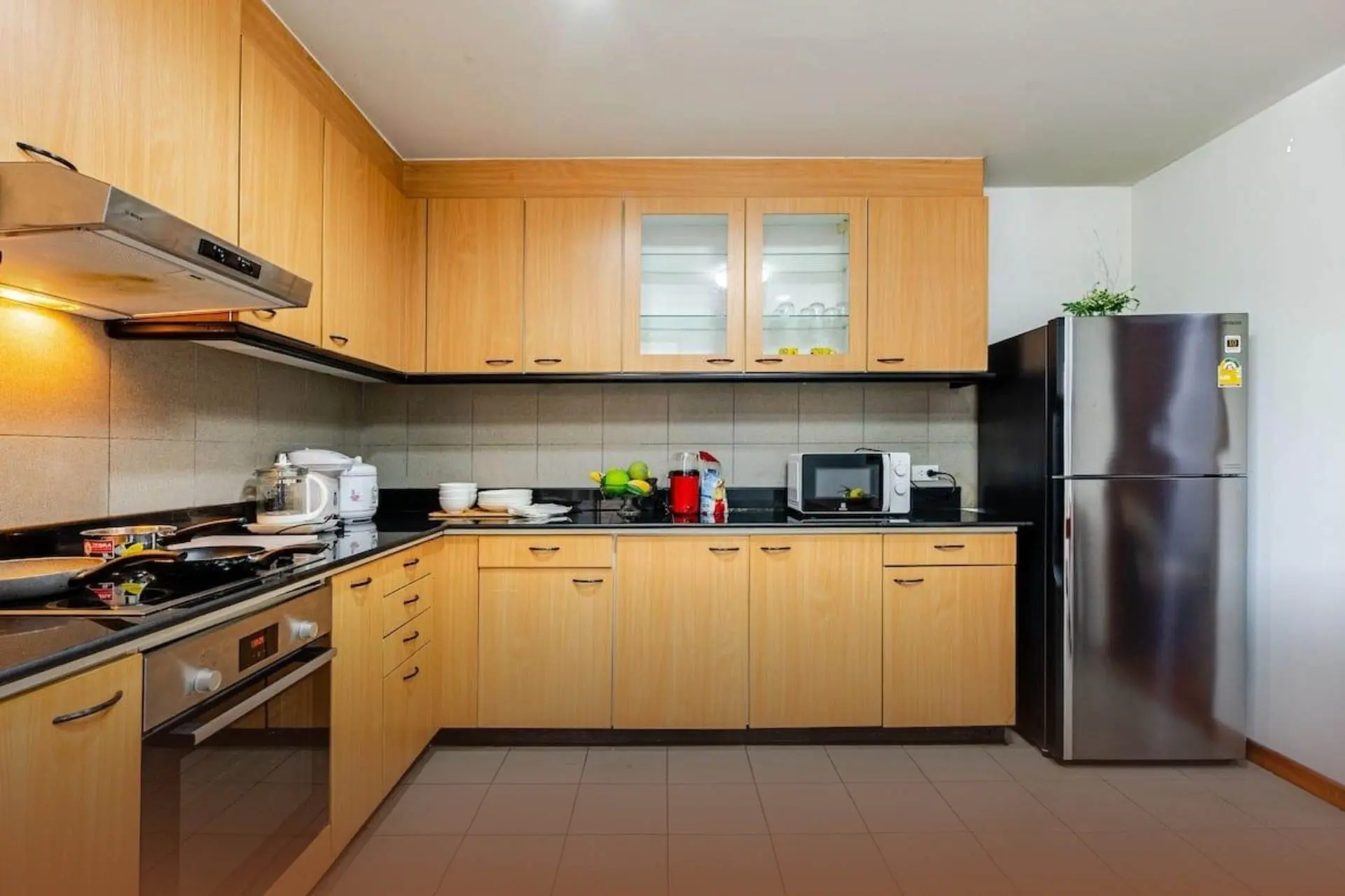 3 Bed/ 3 Bath Ma Peng Seng Apartment