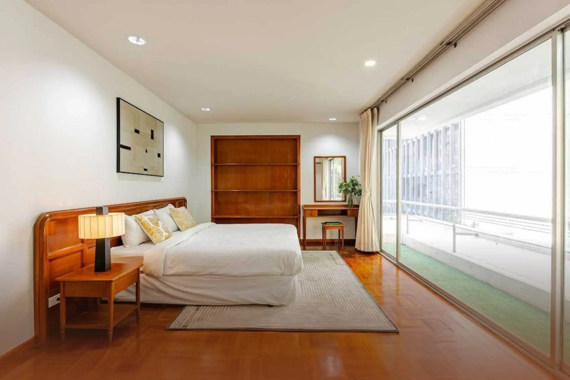 3 Bed/ 3 Bath Ma Peng Seng Apartment