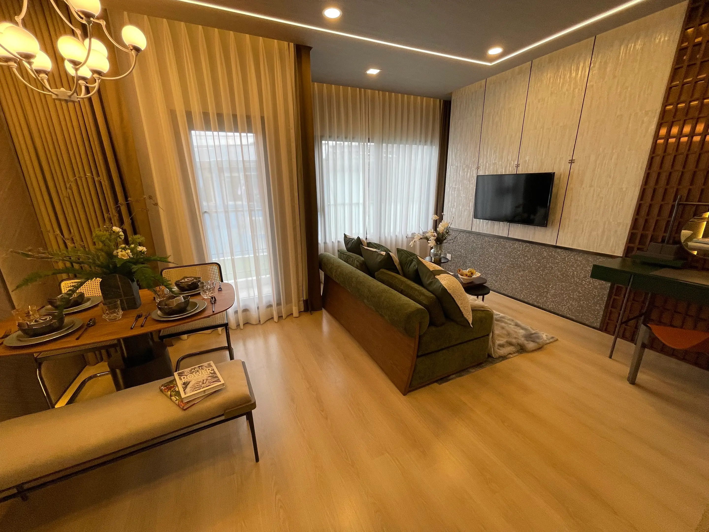 2 Bed/ 1 Bath Life Rama 4 – Asoke 
