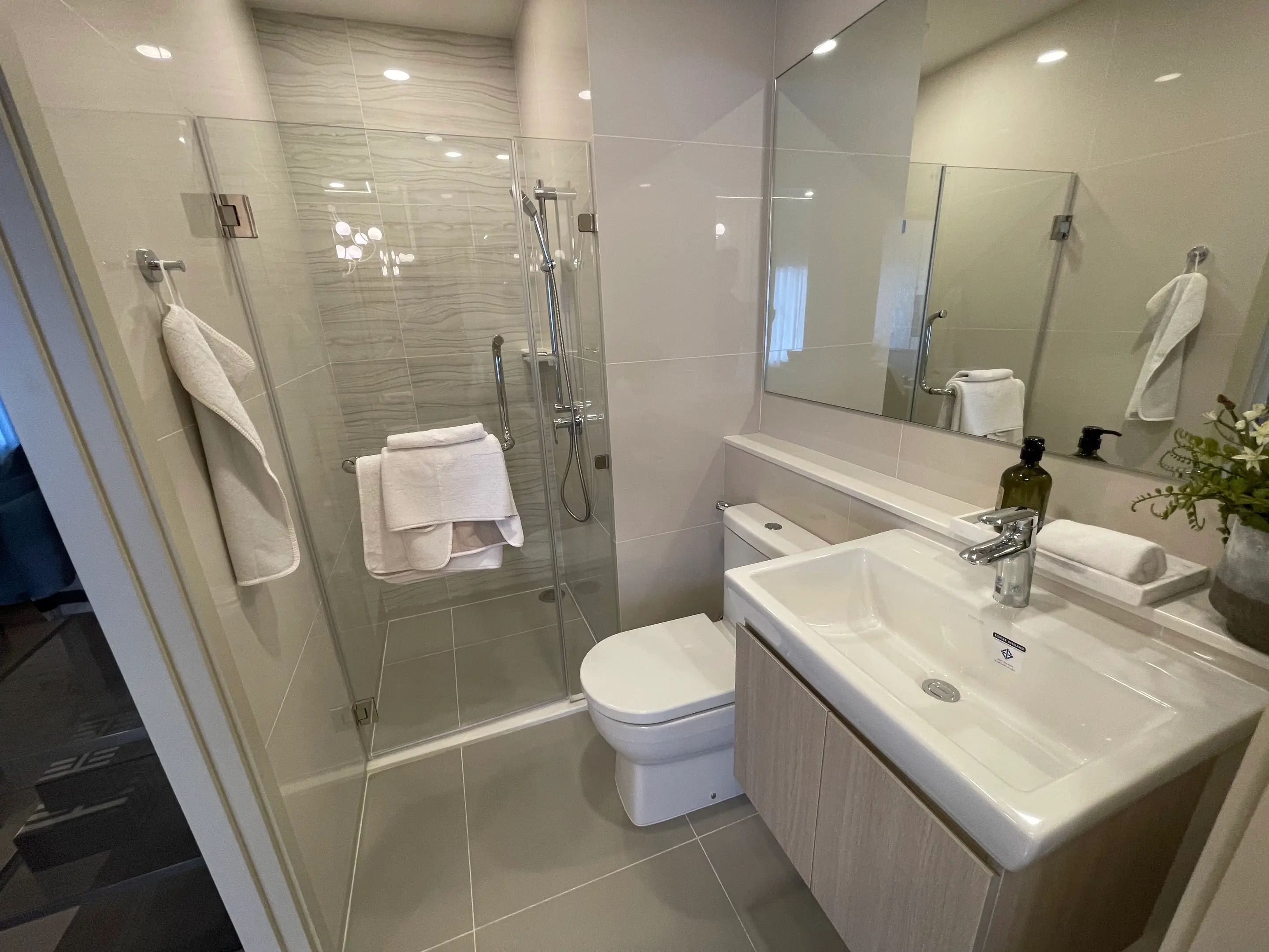 2 Bed/ 1 Bath Life Rama 4 – Asoke 