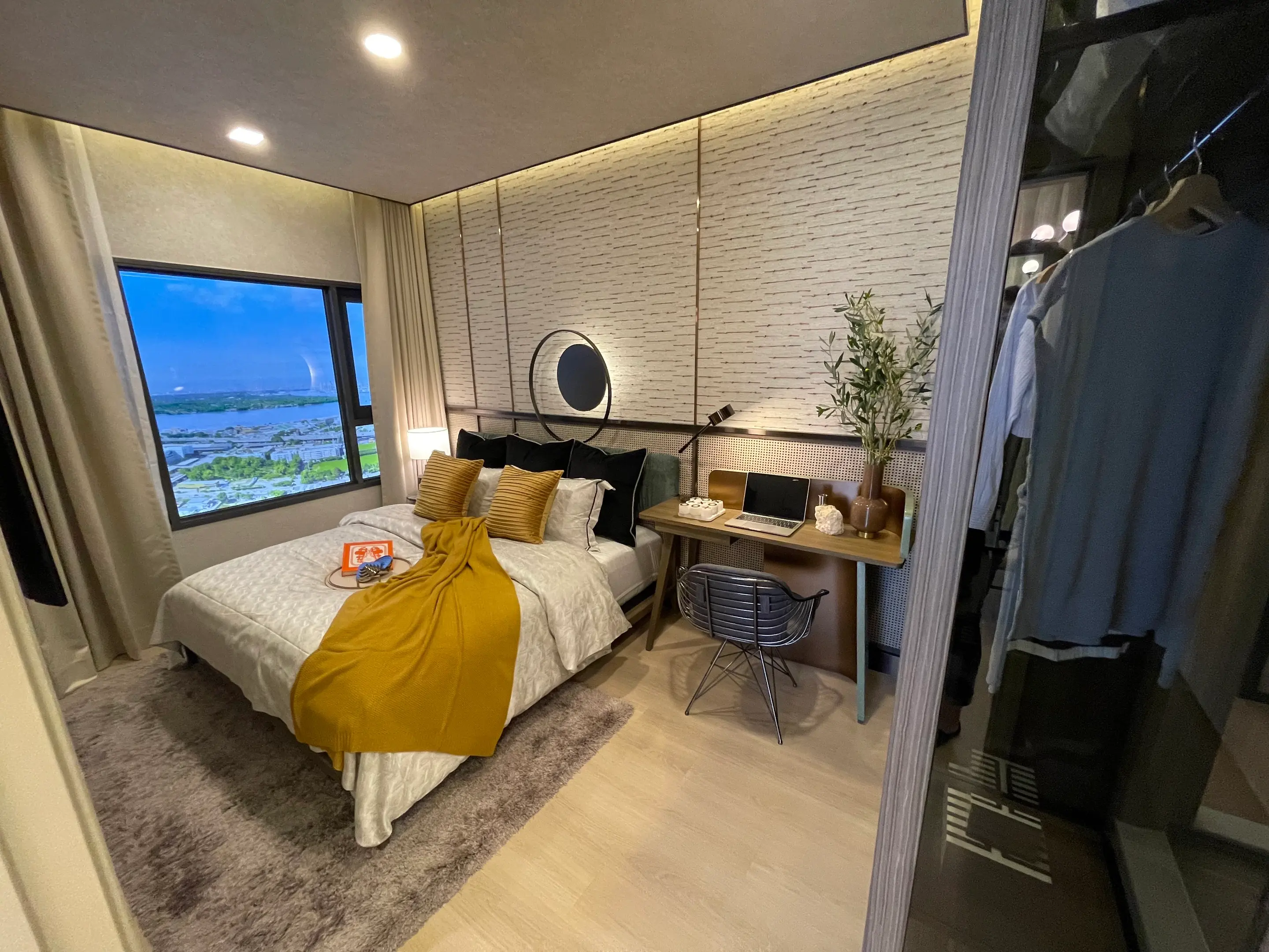 2 Bed/ 1 Bath Life Rama 4 – Asoke 