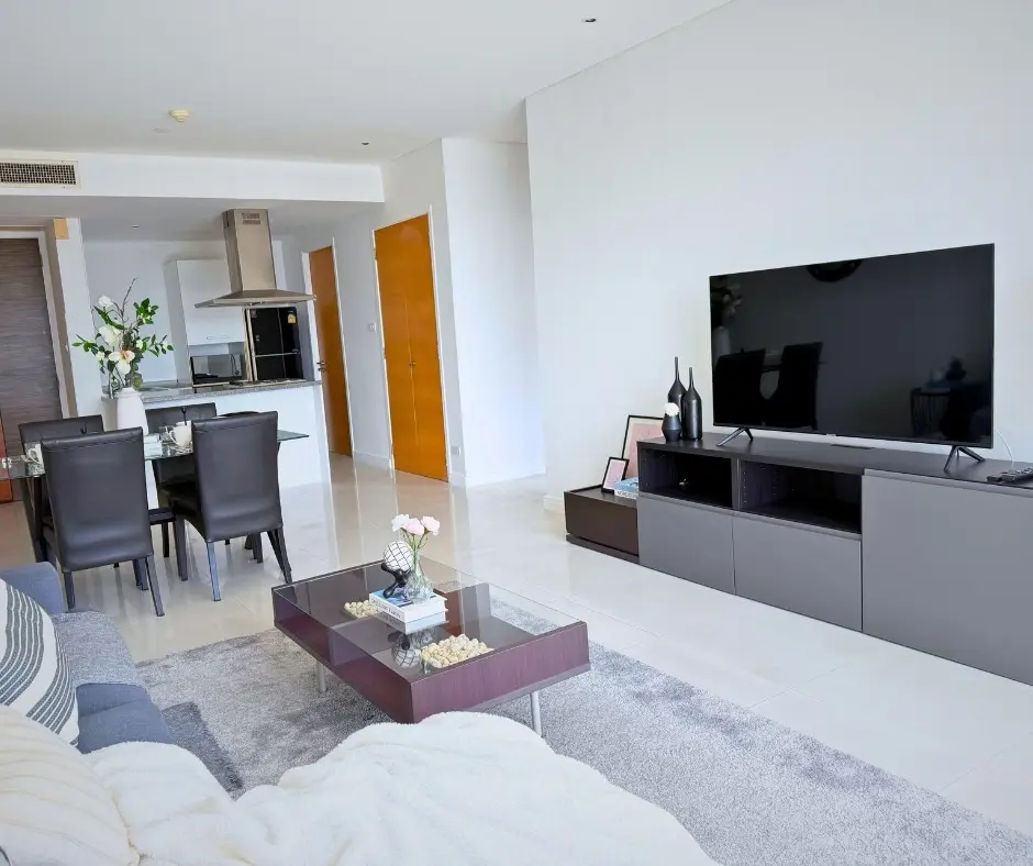 2 Bed/ 2 Bath Fullerton Sukhumvit 