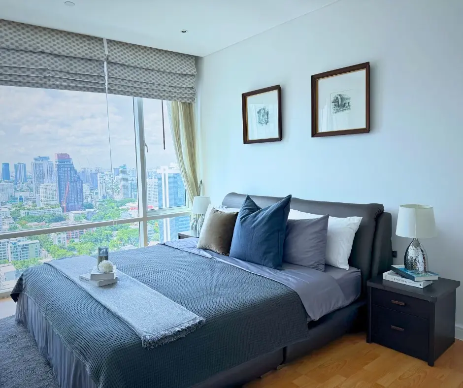 2 Bed/ 2 Bath Fullerton Sukhumvit 