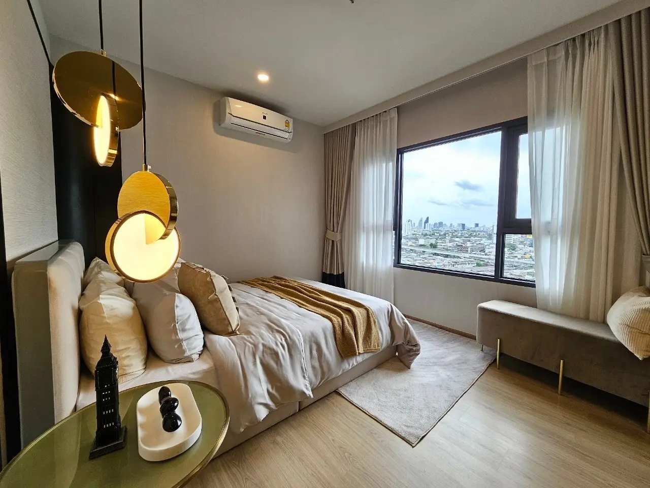 2 Bed/ 2 Bath  Life Rama 4 – Asoke 