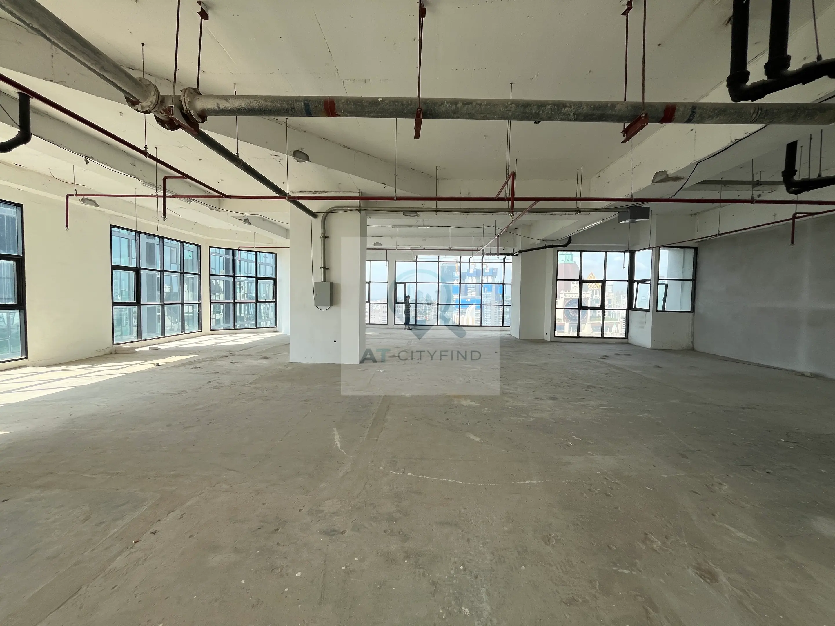 Bare-Shell Penthouse Sathorn Gardens 