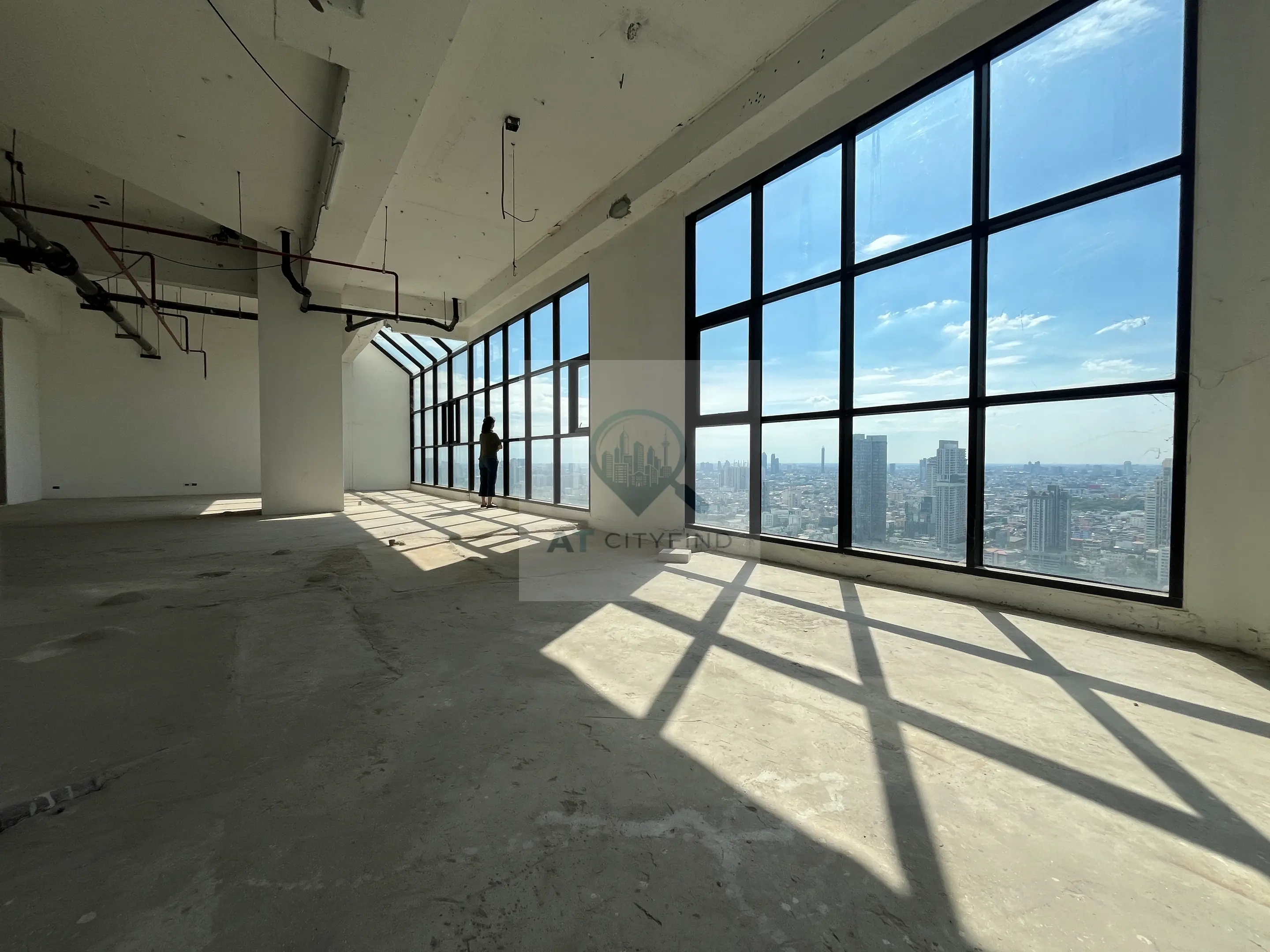 Bare-Shell Penthouse Sathorn Gardens 