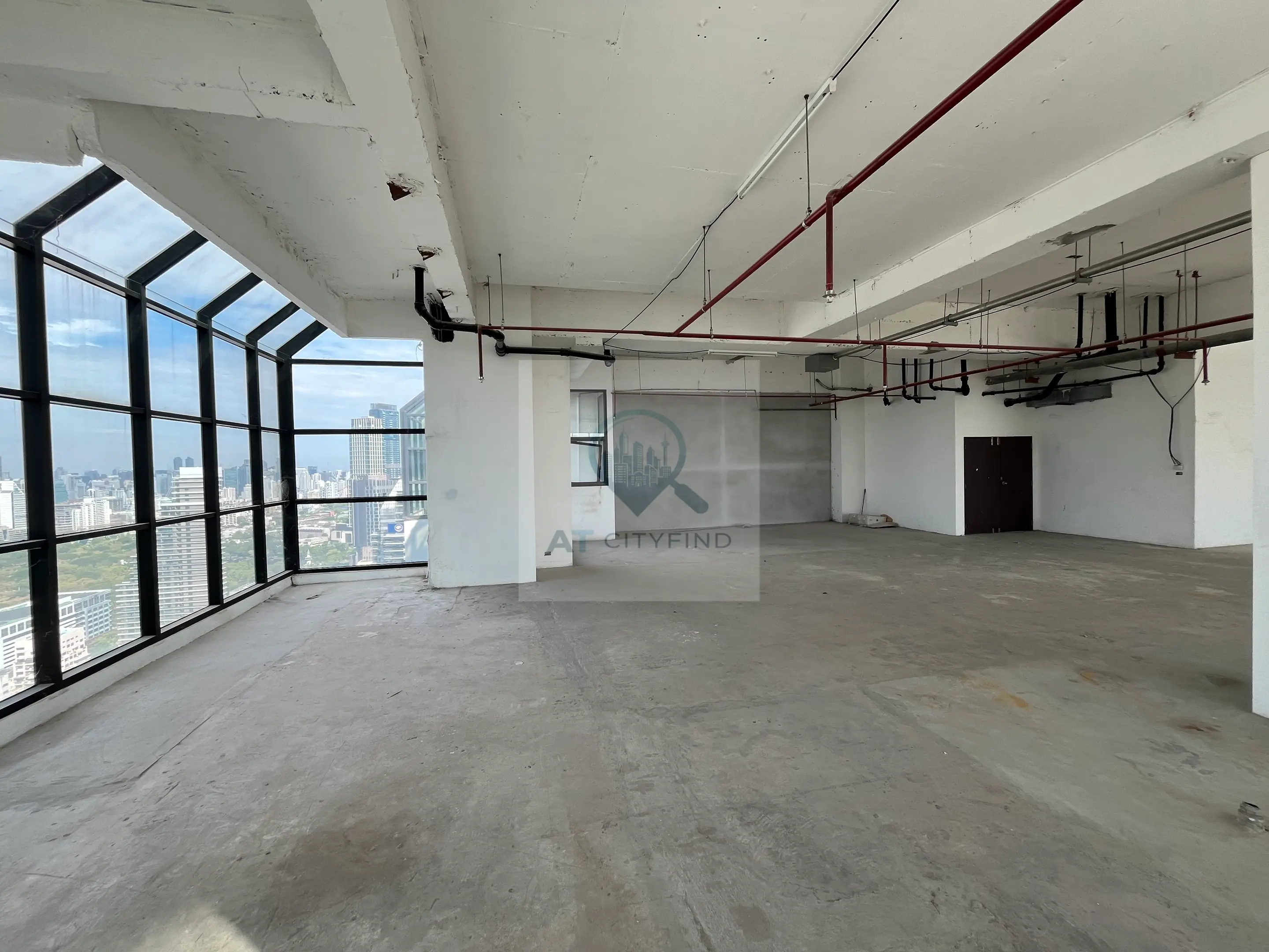 Bare-Shell Penthouse Sathorn Gardens 
