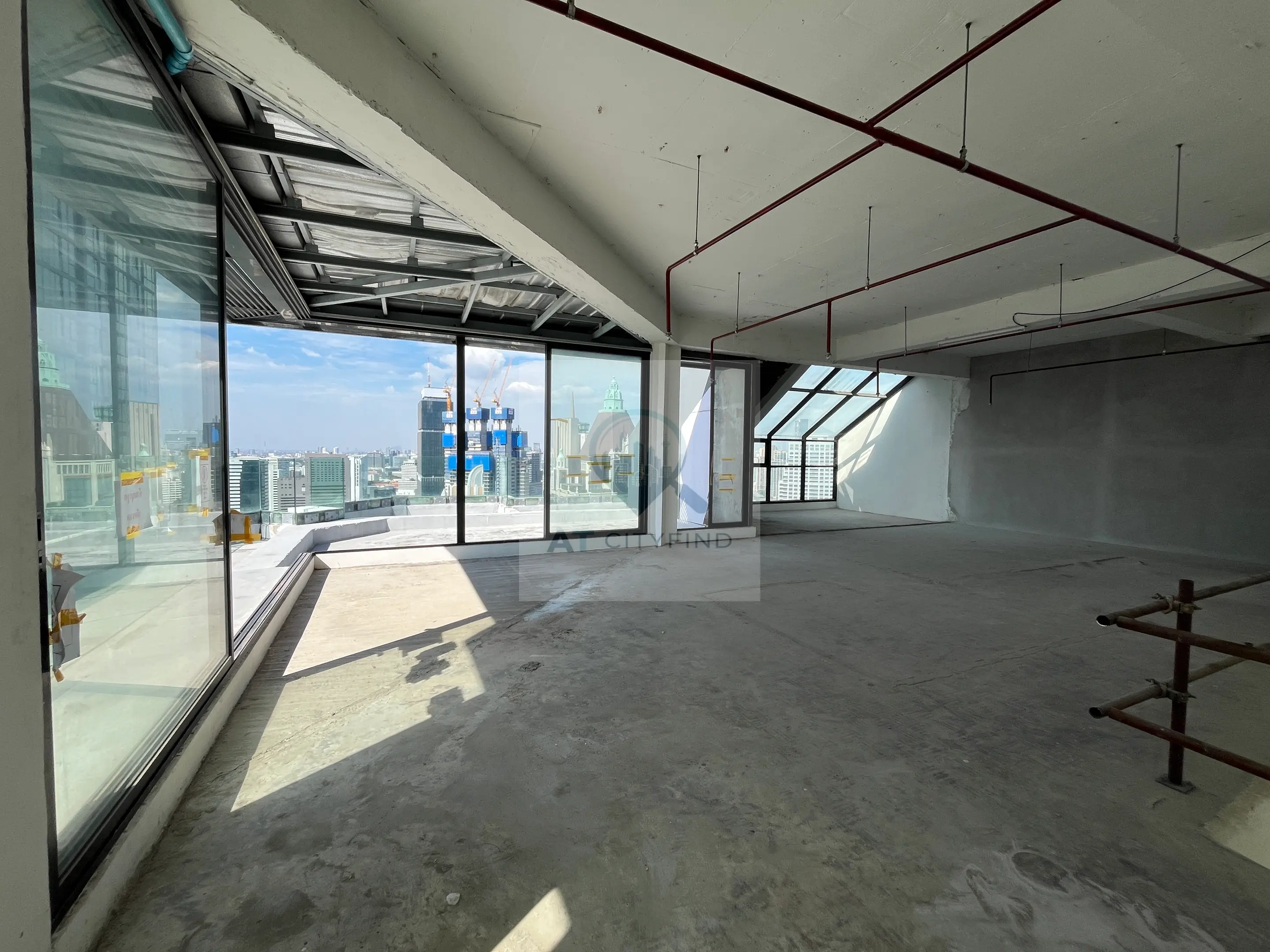 Bare-Shell Penthouse Sathorn Gardens 