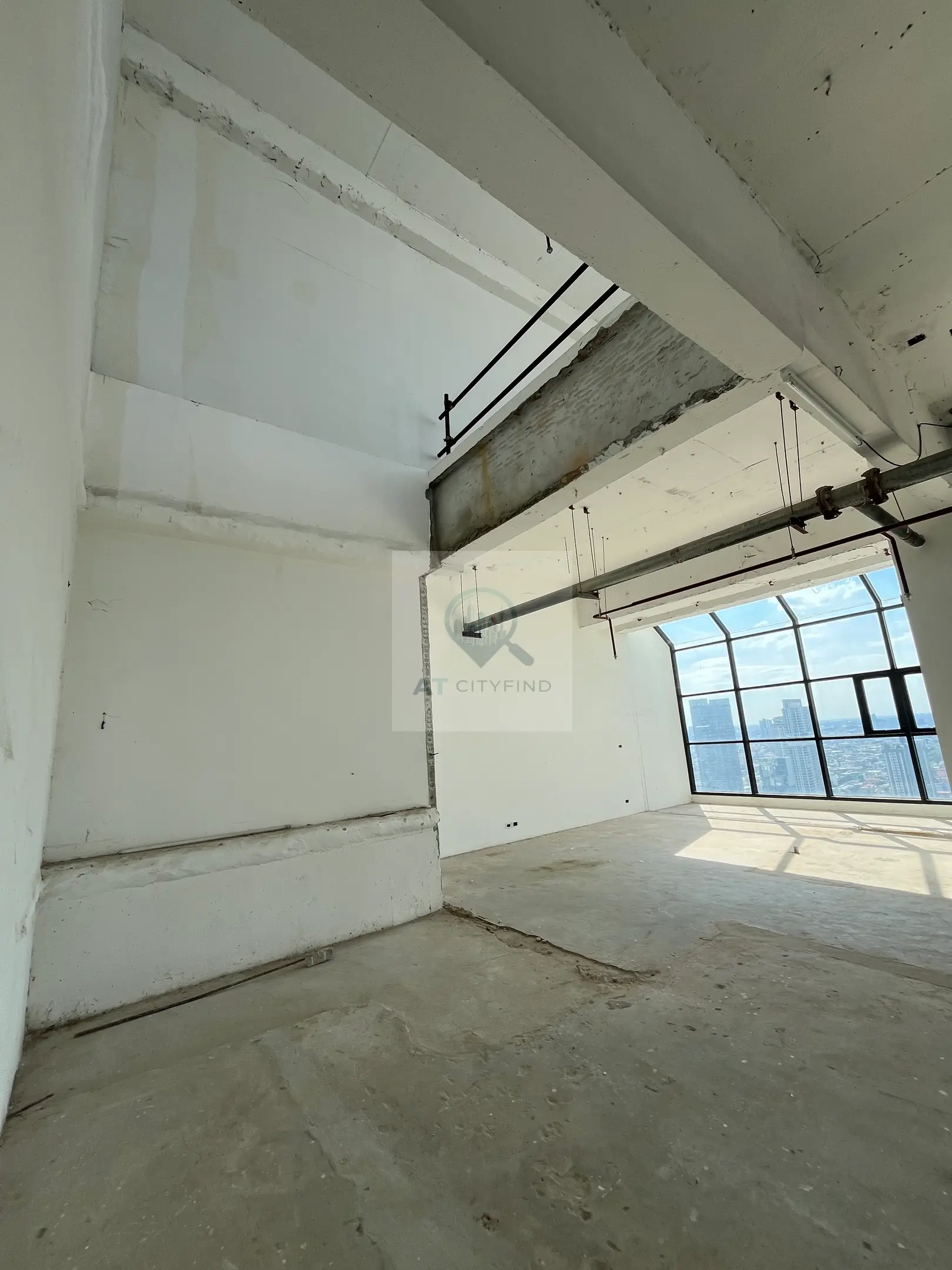 Bare-Shell Penthouse Sathorn Gardens 