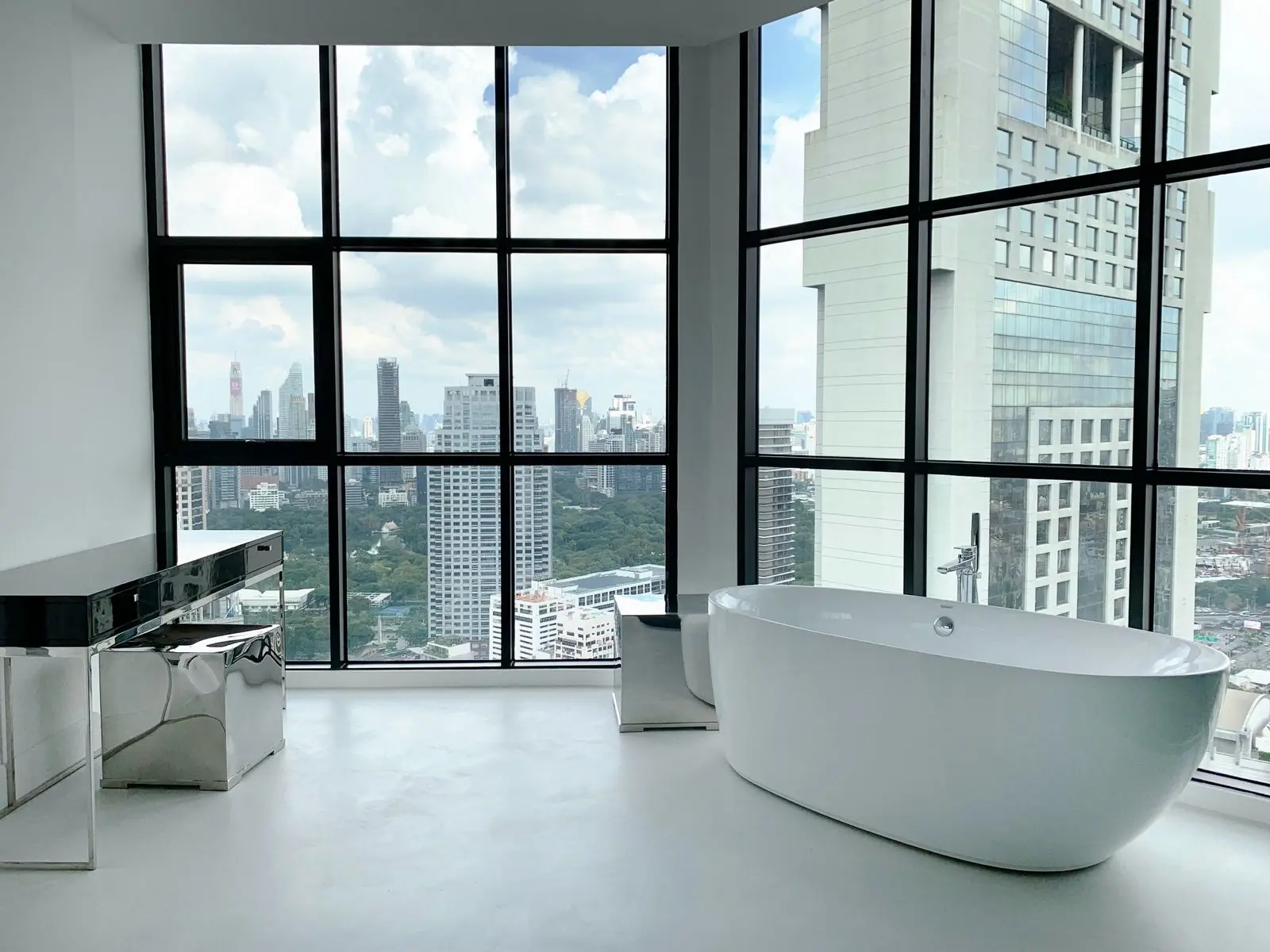 4 Bed/ 4 Bath Sathorn Gardens 