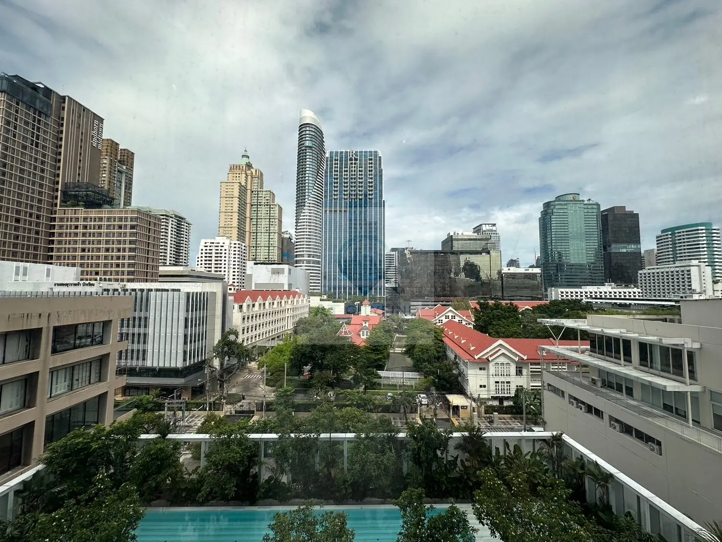 1 Bed/ 2 Bath SCOPE Langsuan