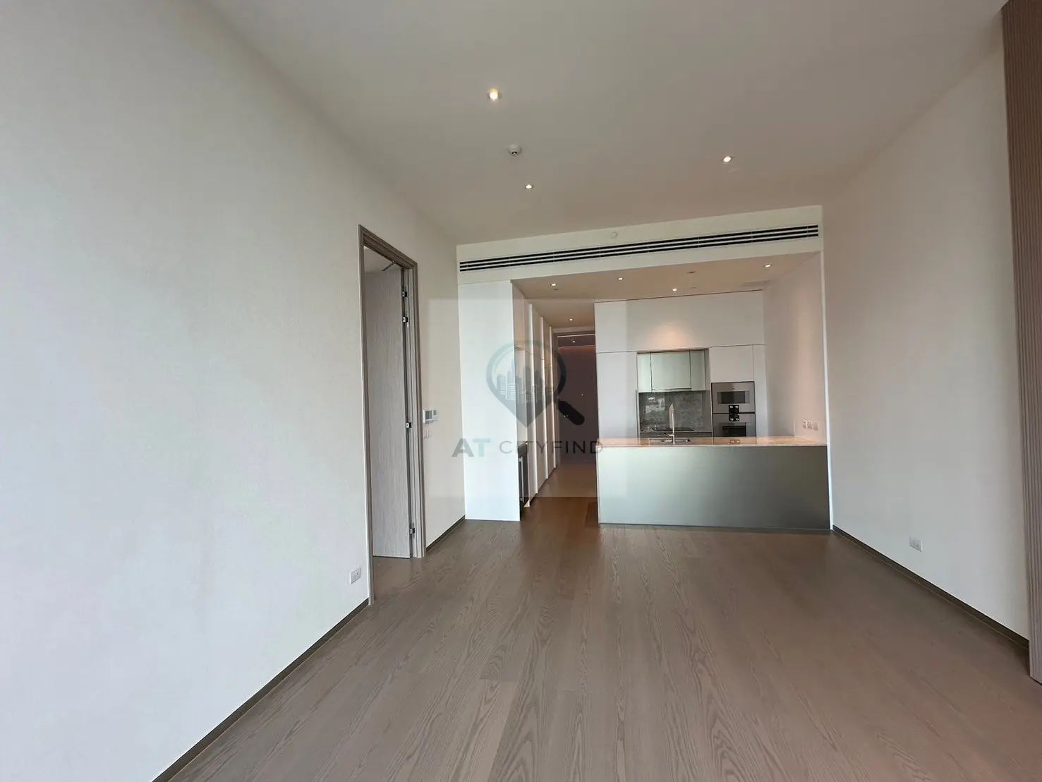 1 Bed/ 2 Bath SCOPE Langsuan