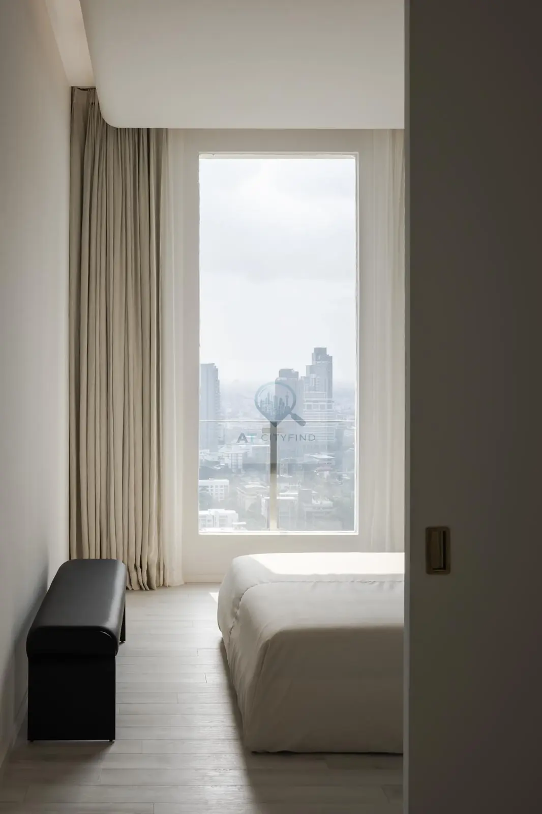 4 Bed/ 4 Bath Penthouse Diplomat 39