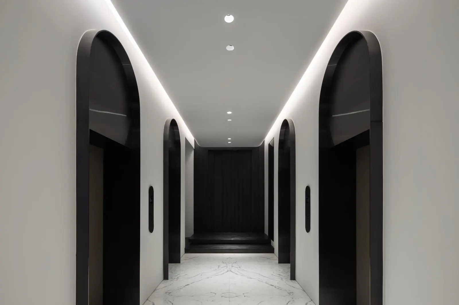 4 Bed/ 4 Bath Penthouse Diplomat 39