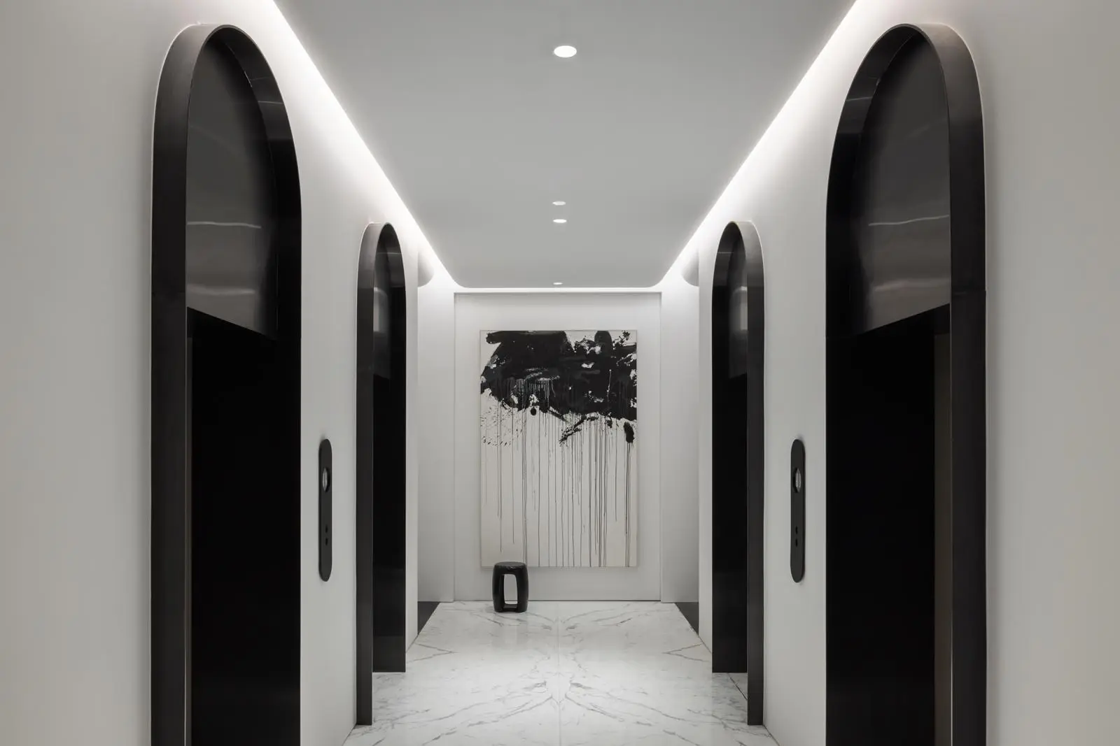 4 Bed/ 4 Bath Penthouse Diplomat 39