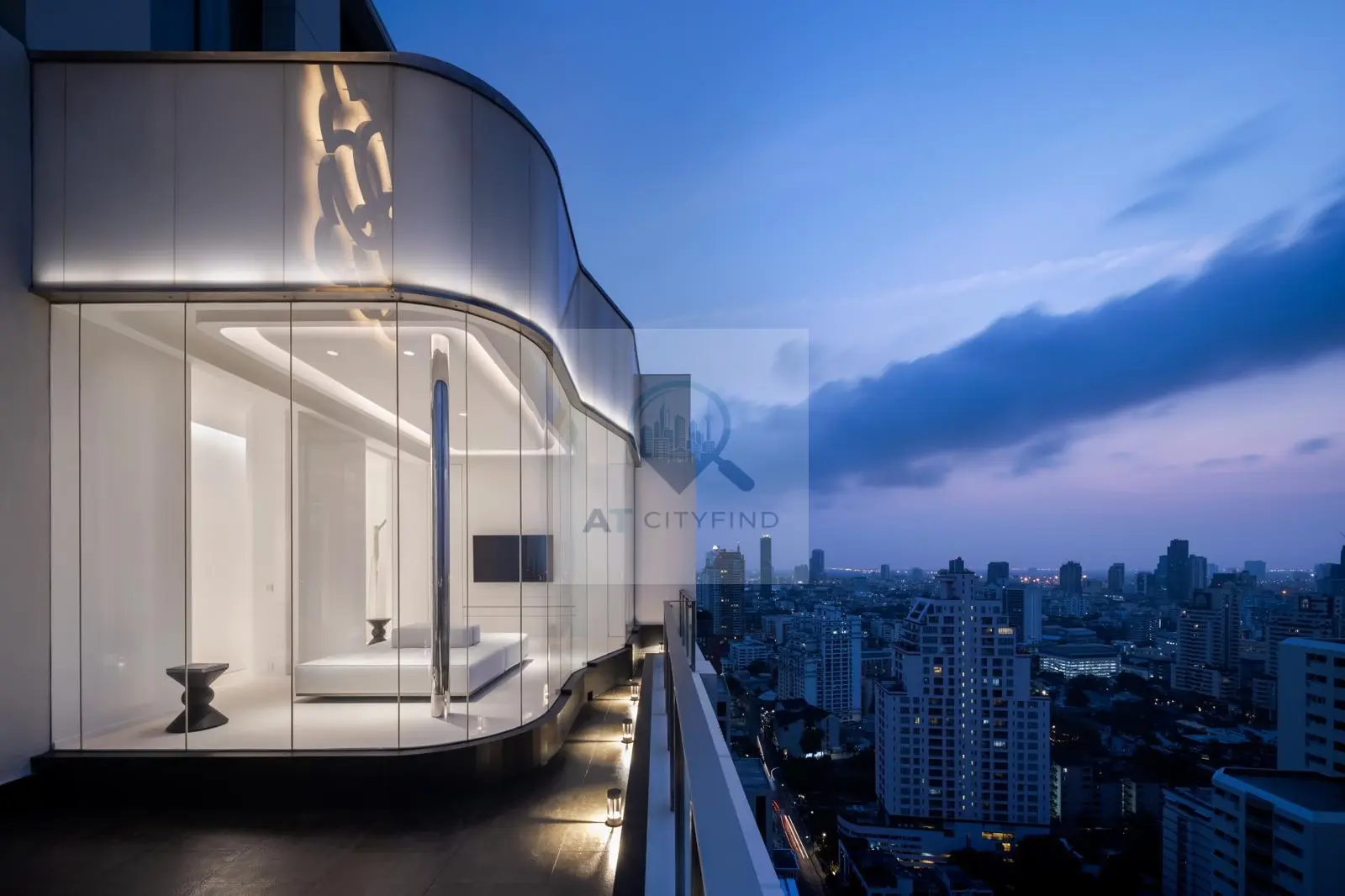 4 Bed/ 4 Bath Penthouse Diplomat 39