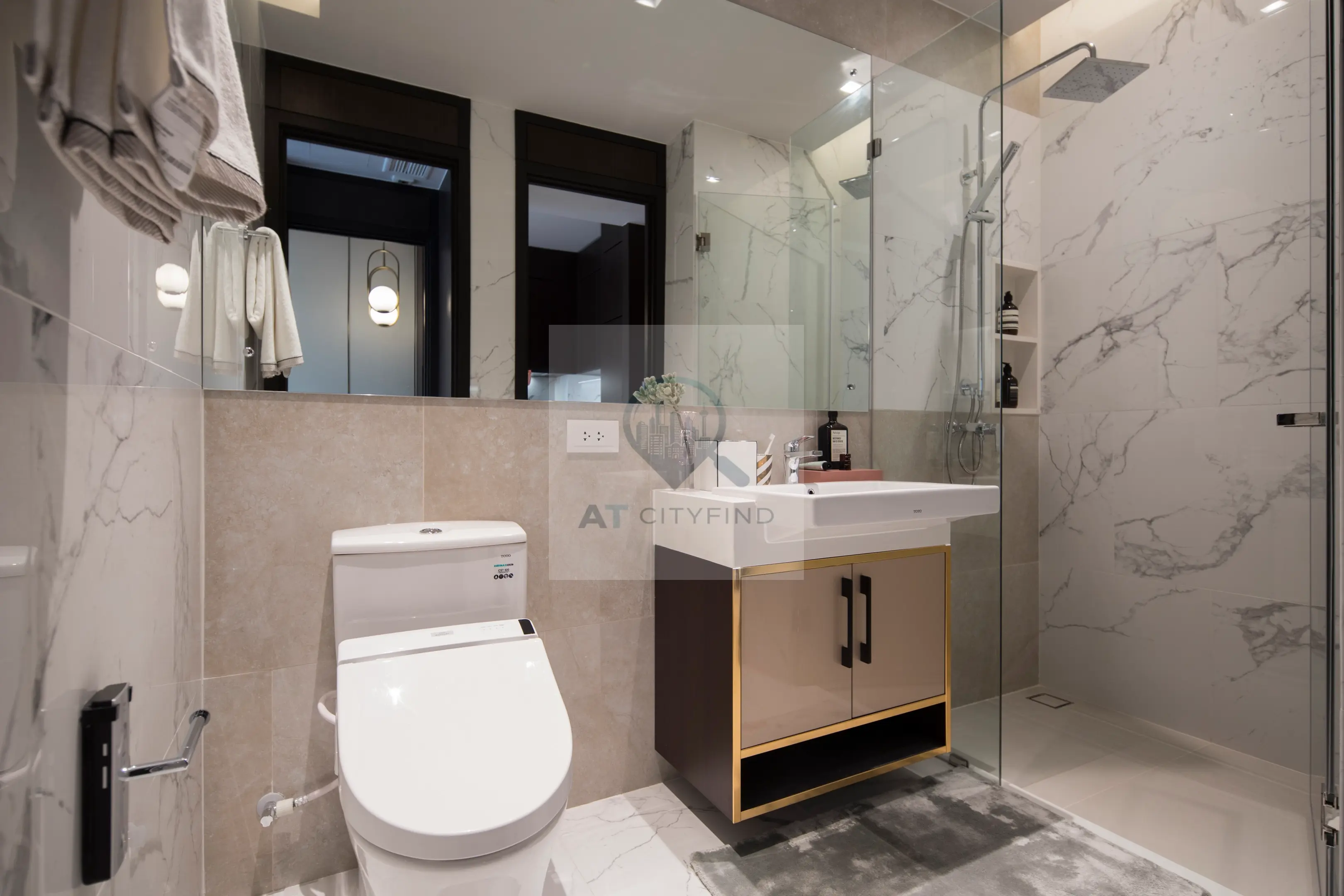 1 Bed/ 1 Bath Cloud Residences 23