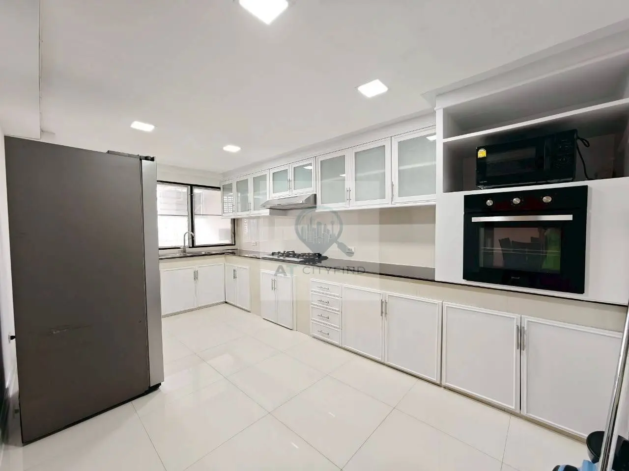 3 Bed/ 4 Bath Pet friendly Apartment Prem Mansion