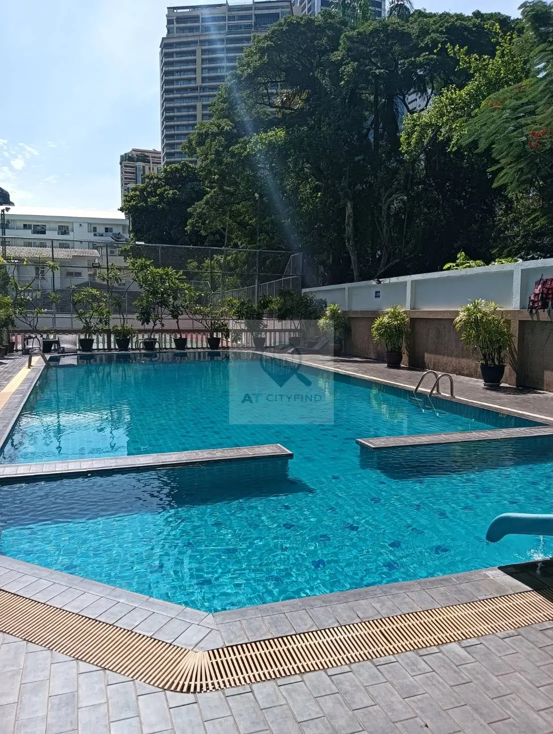 3 Bed/ 4 Bath Pet friendly Apartment Prem Mansion