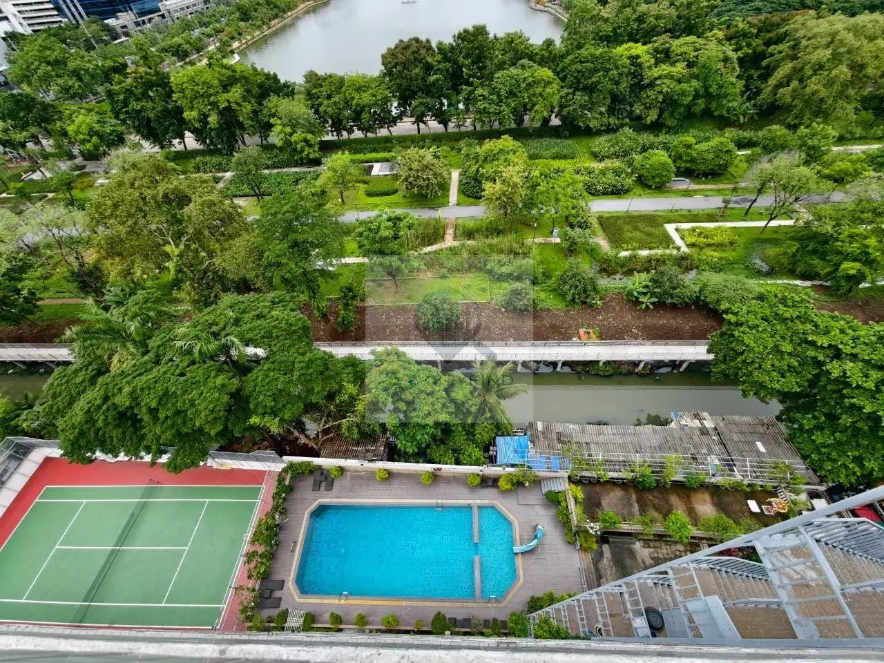 3 Bed/ 4 Bath Pet friendly Apartment Prem Mansion
