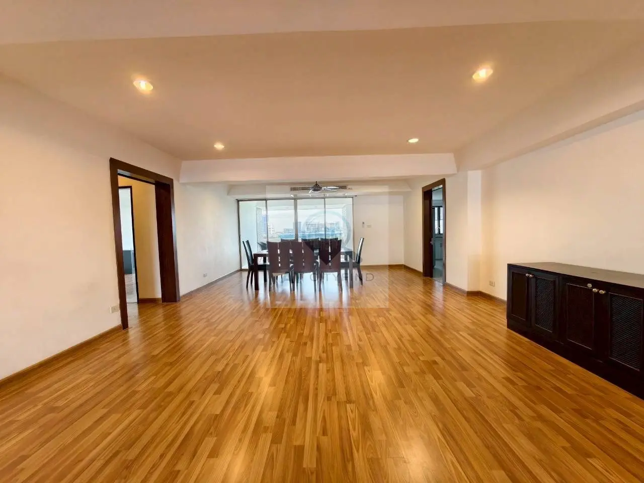 3 Bed/ 4 Bath Pet friendly Apartment Prem Mansion