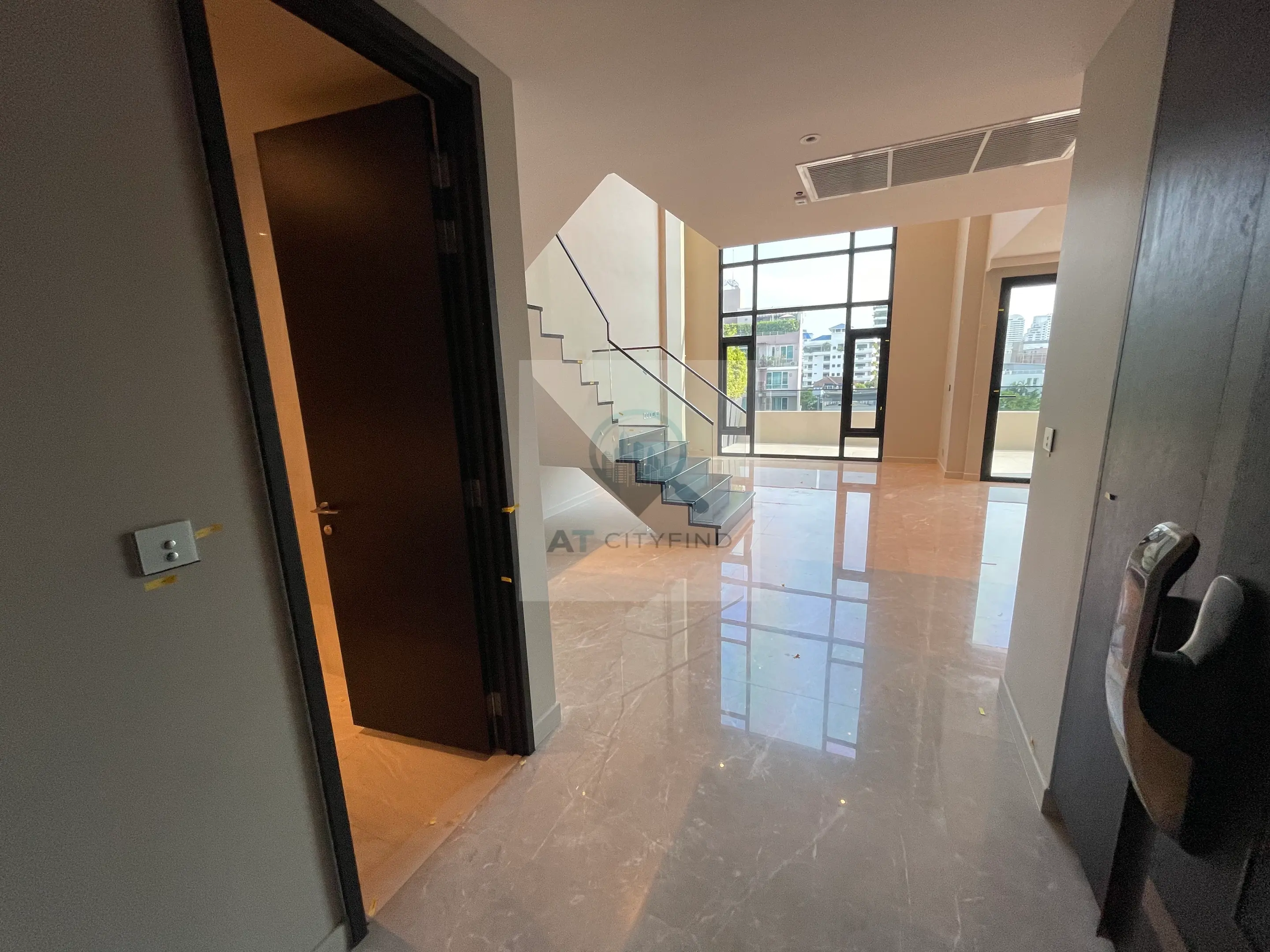 3 Bed/ 3 Bath Nivati Thonglor