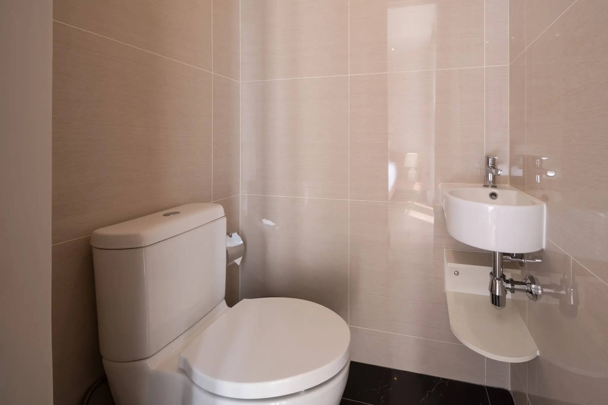 1 Bed/ 1 Bath Park Origin Phrom Phong