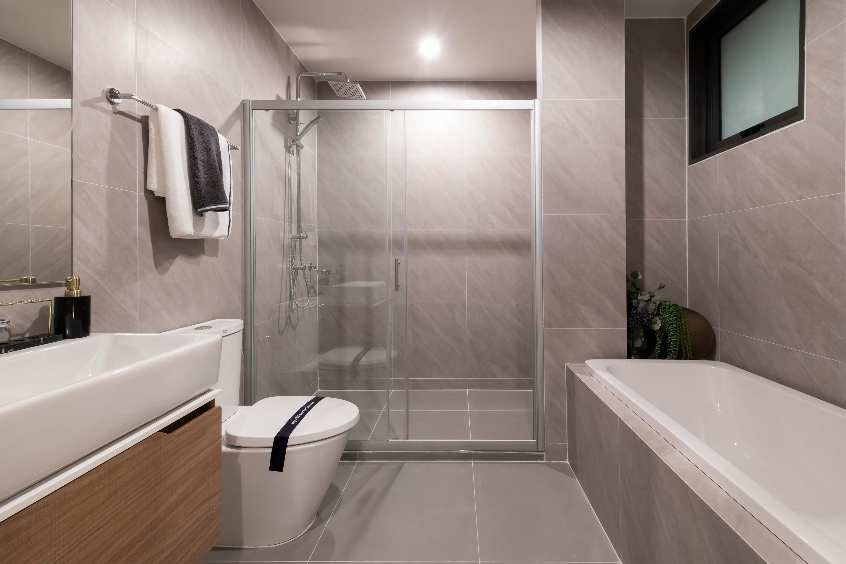 2 Bed/ 2 Bath Ideo Sukhumvit Rama 4