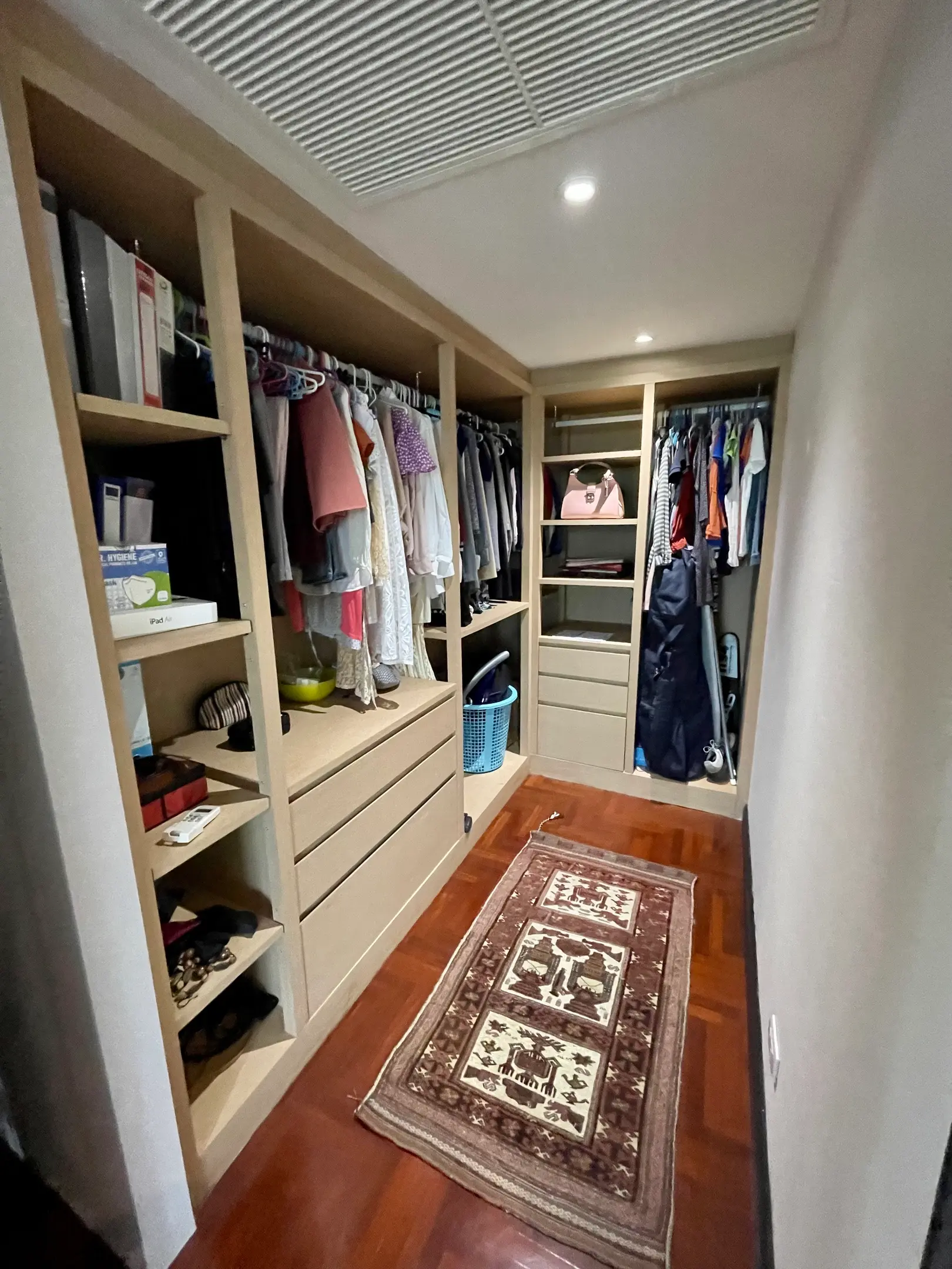2 Bed/ 2 Bath Lake Avenue
