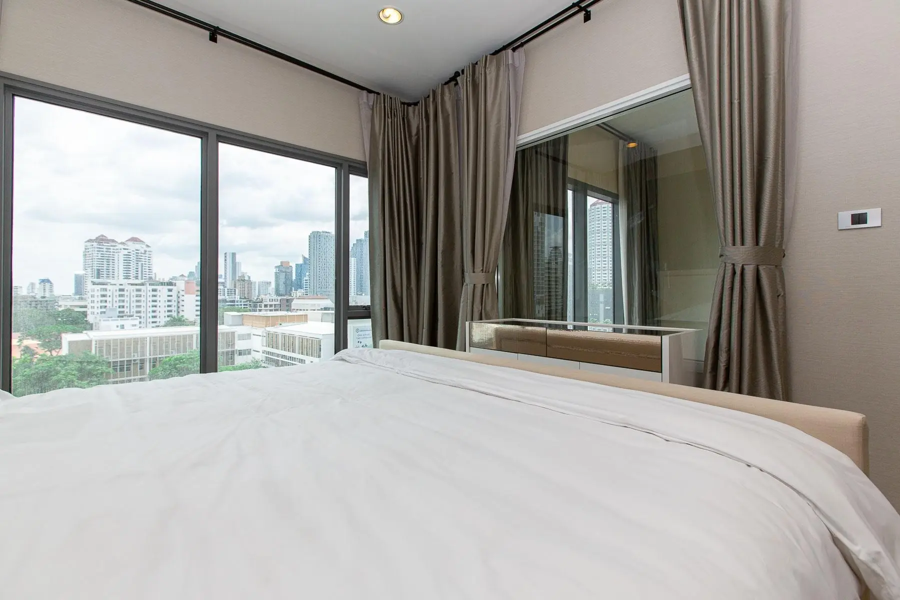 2 Bed/ 2 Bath The Crest Sukhumvit 34 