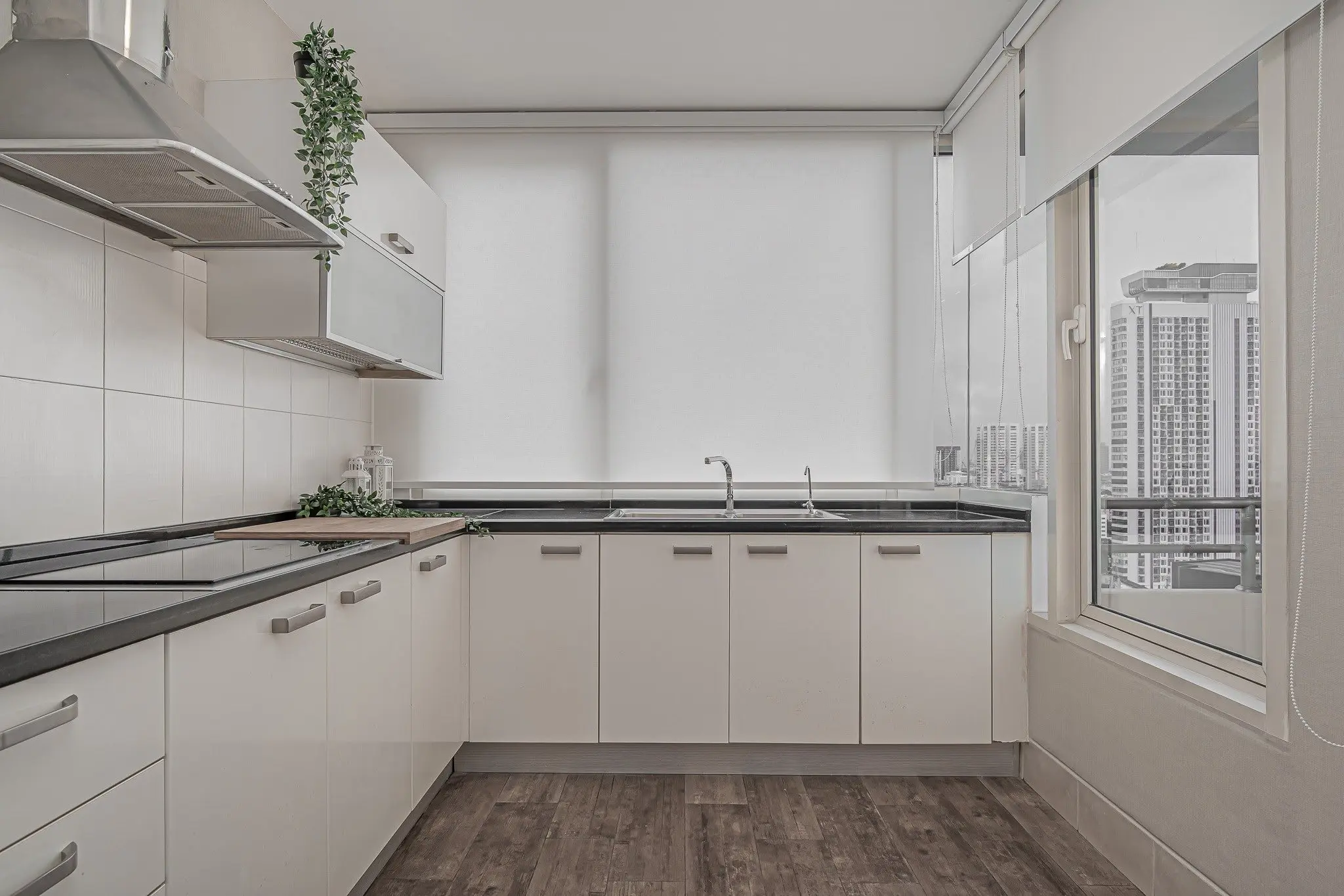 3 Bed/ 3 Bath Hampton Thonglor 10